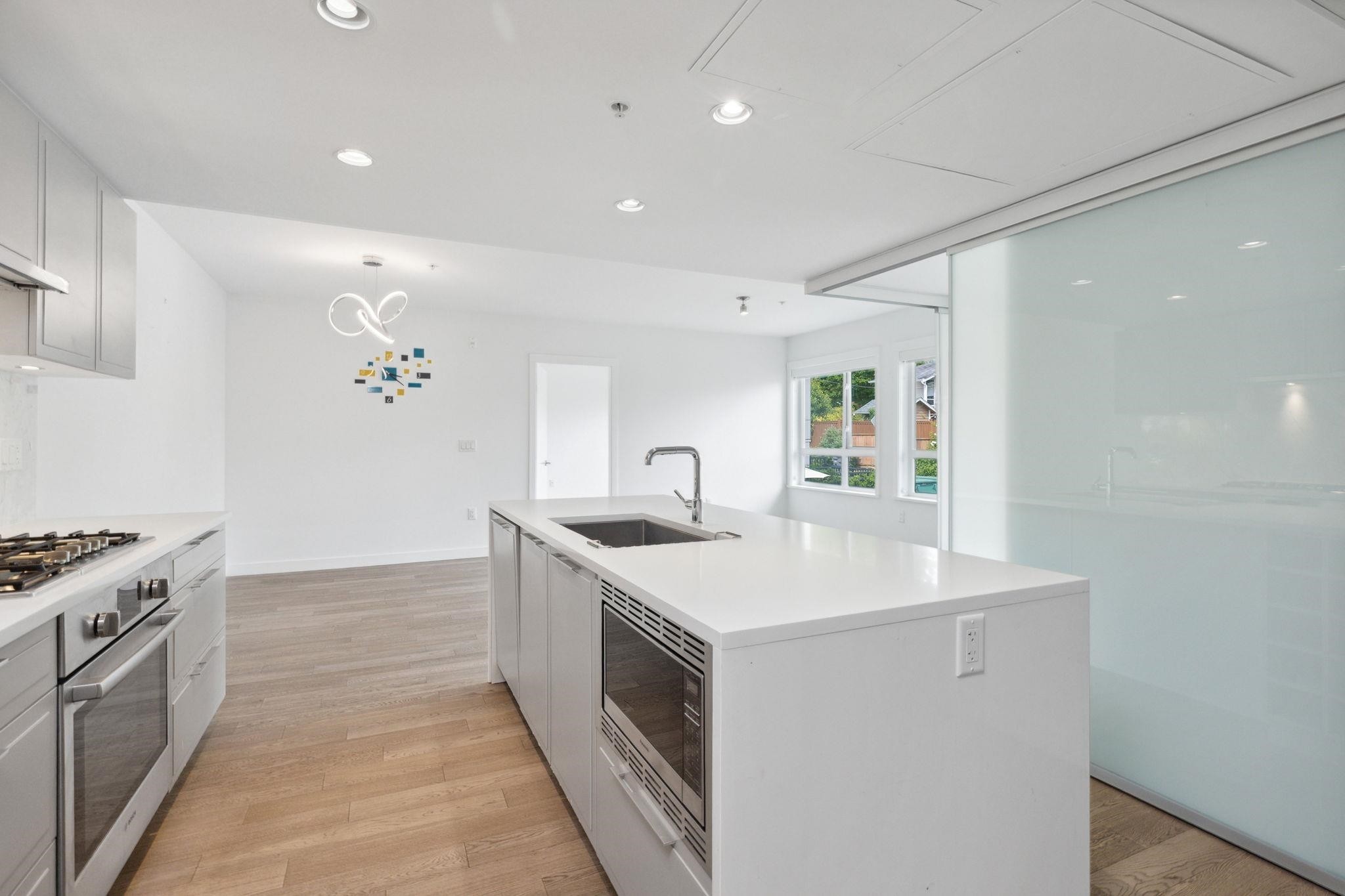 









7828


Granville

Street, 223,
Vancouver,




BC
V6P 4Z2

