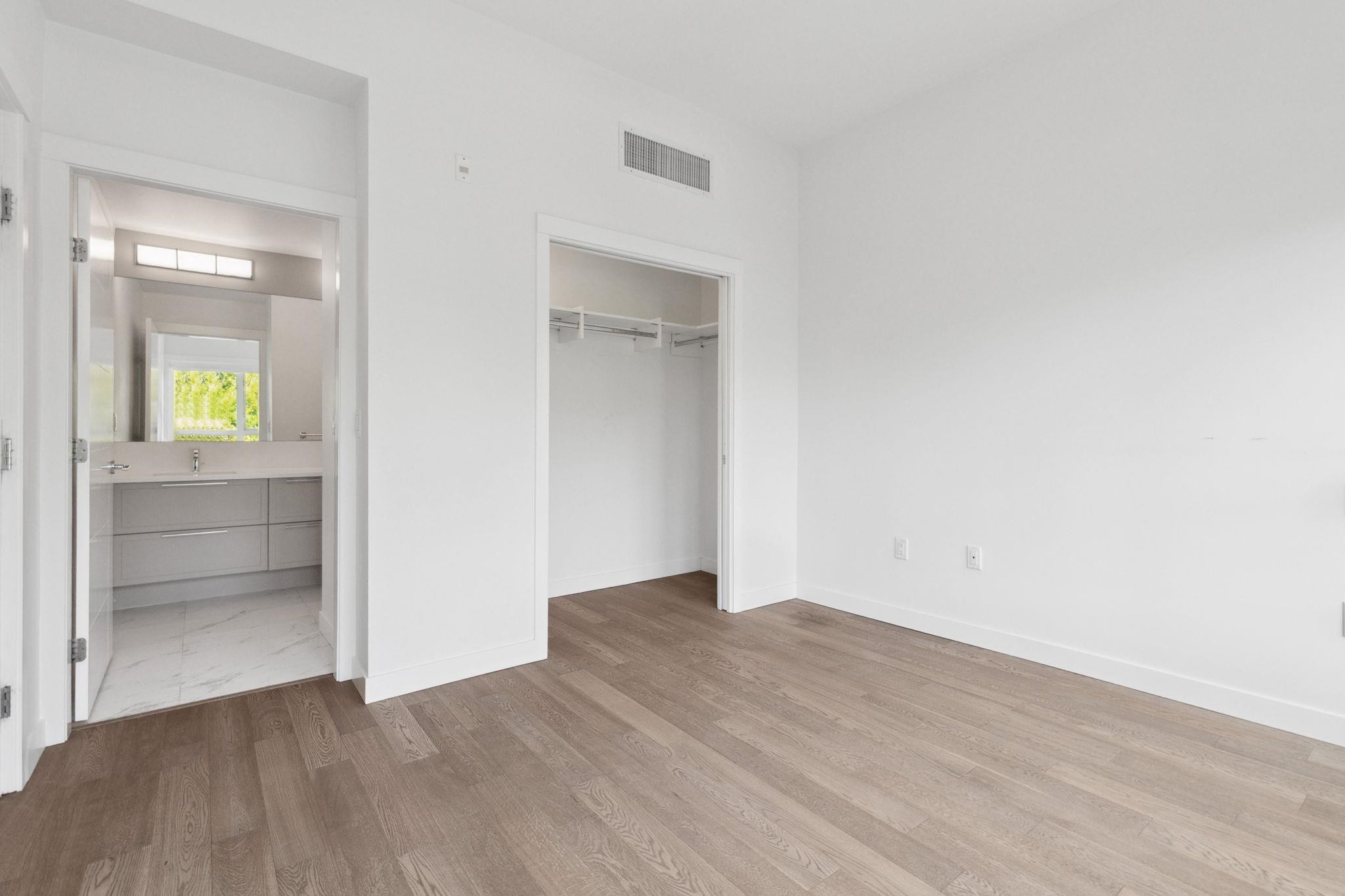









7828


Granville

Street, 223,
Vancouver,




BC
V6P 4Z2

