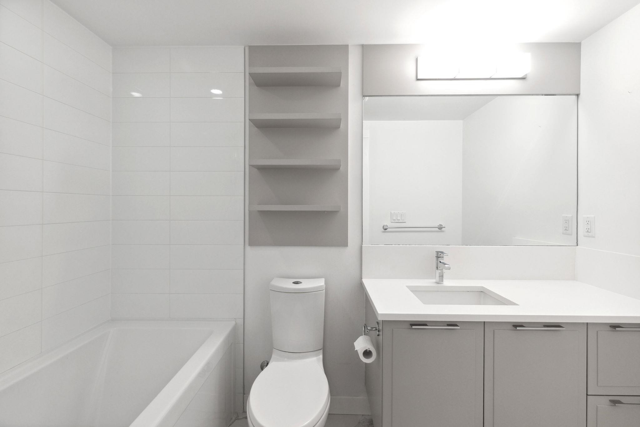 









7828


Granville

Street, 223,
Vancouver,




BC
V6P 4Z2

