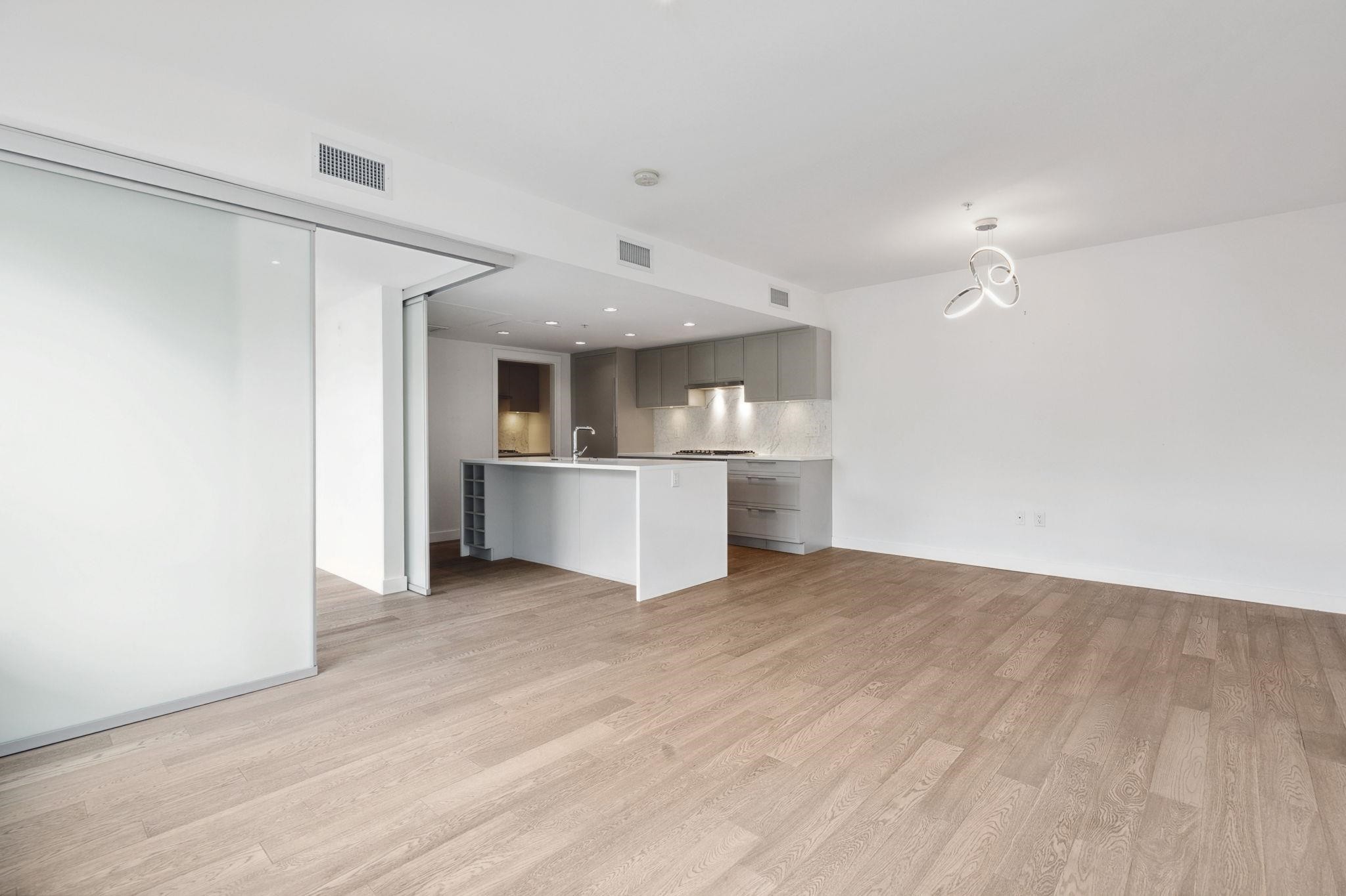









7828


Granville

Street, 223,
Vancouver,




BC
V6P 4Z2

