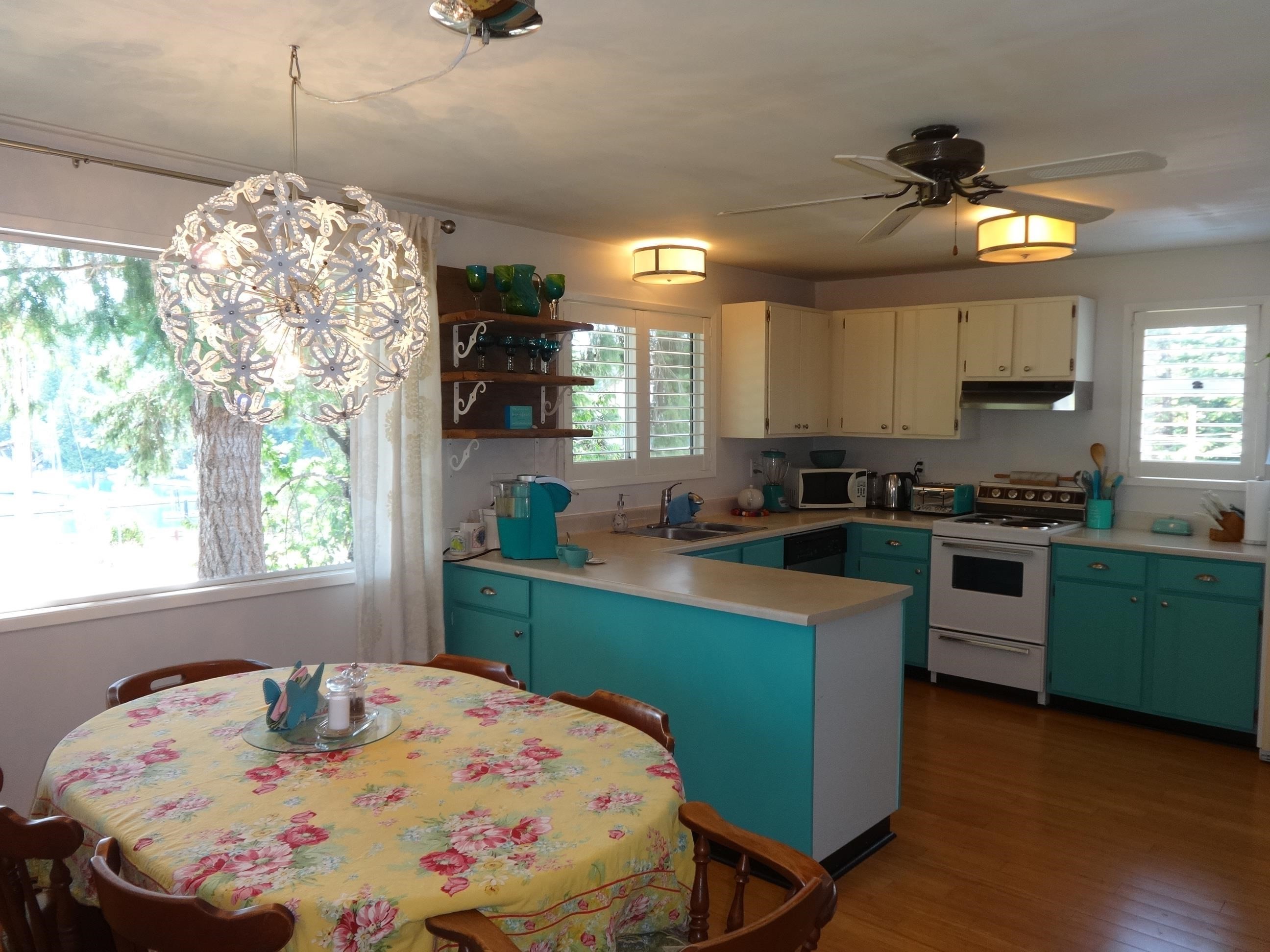 









13173


Sexw'amin

Street,
Garden Bay,




BC
V0N 1S0

