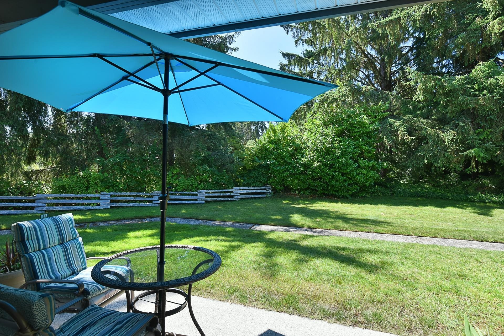 









5761


Wharf

Avenue, 11,
Sechelt,




BC
V0N 3A0

