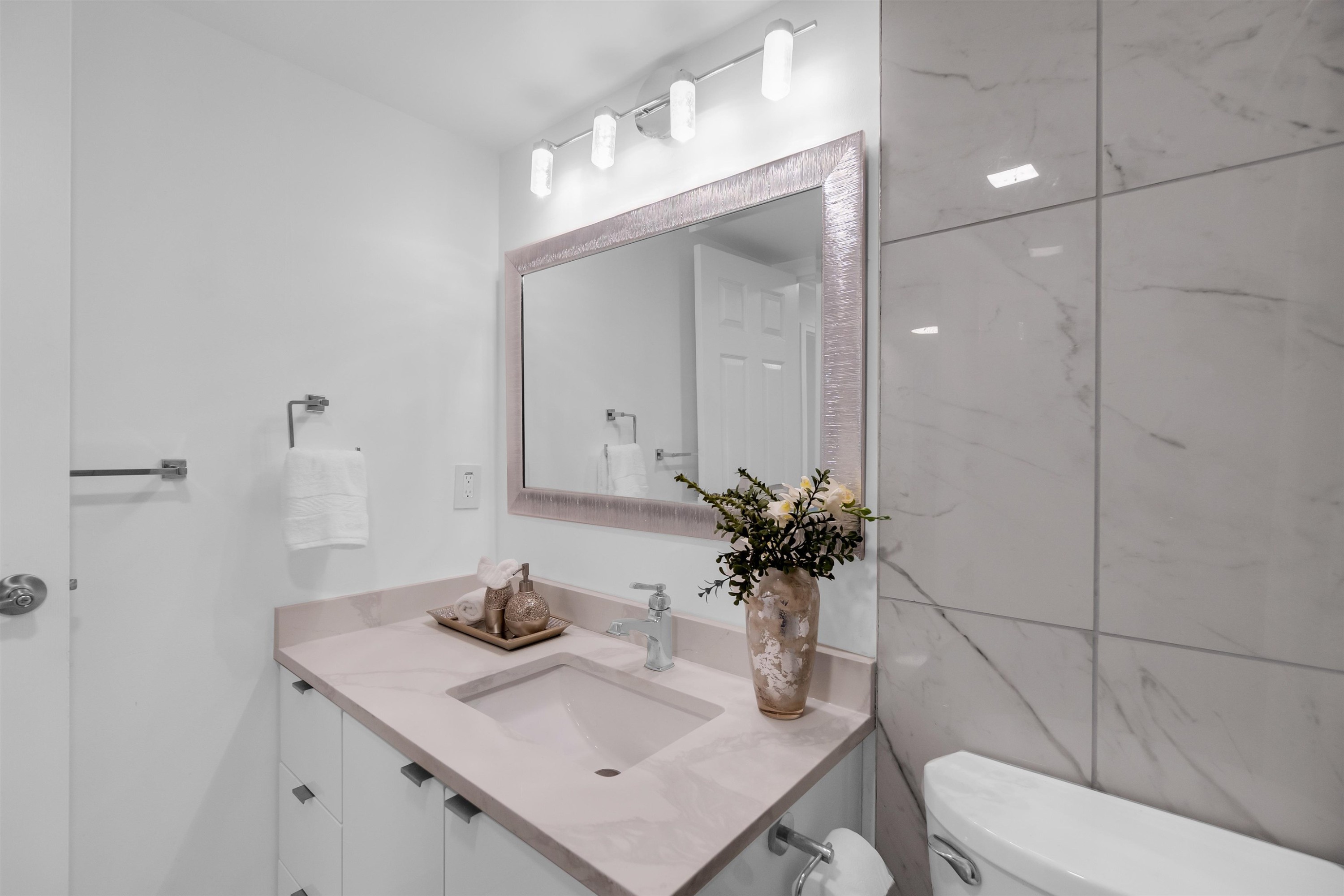 









2004


Fullerton

Avenue, 807,
North Vancouver,




BC
V7P 3G8

