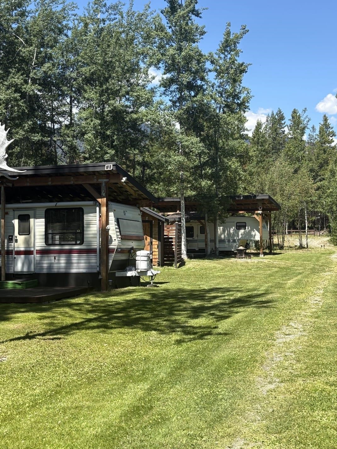 









200


Sunshine

Drive,
70 Mile House,







BC
V0K 1V0

