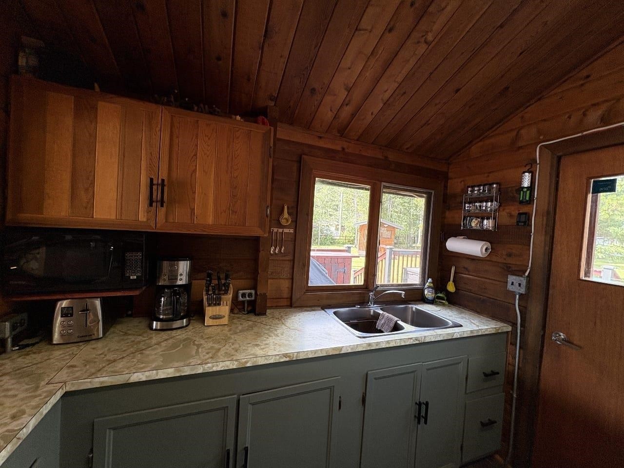 









200


Sunshine

Drive,
70 Mile House,







BC
V0K 1V0

