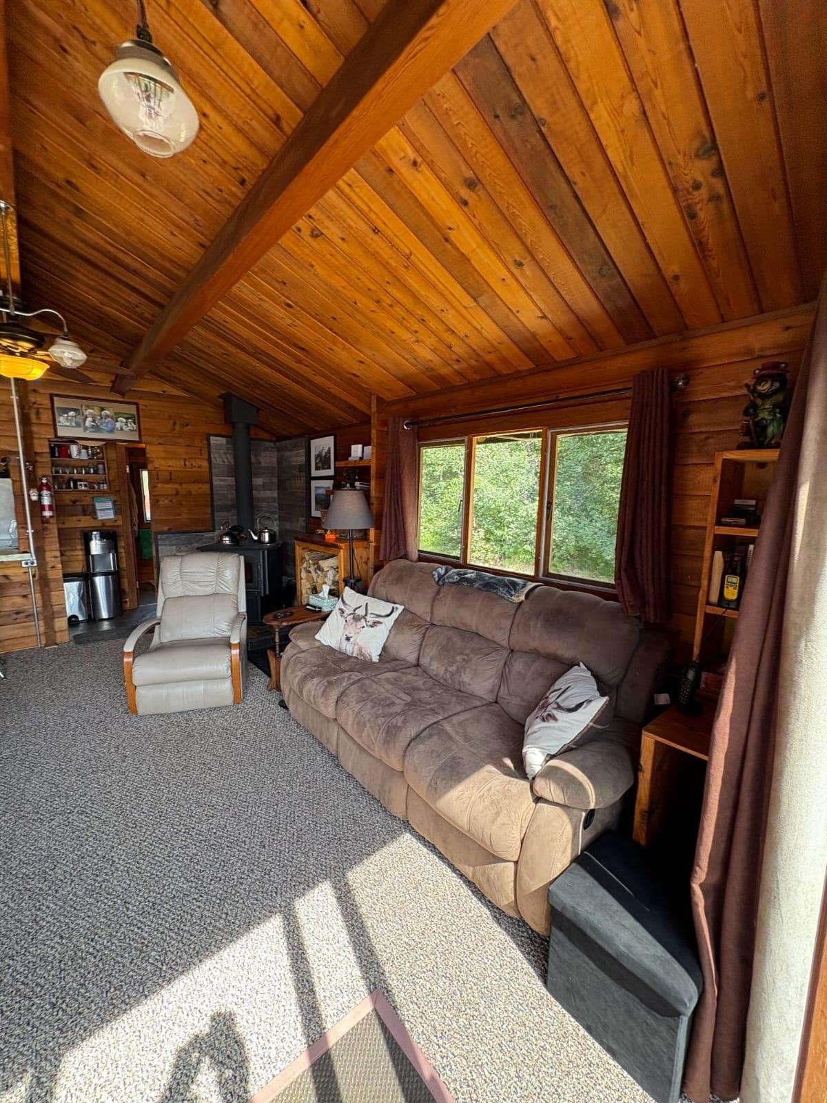 









200


Sunshine

Drive,
70 Mile House,







BC
V0K 1V0

