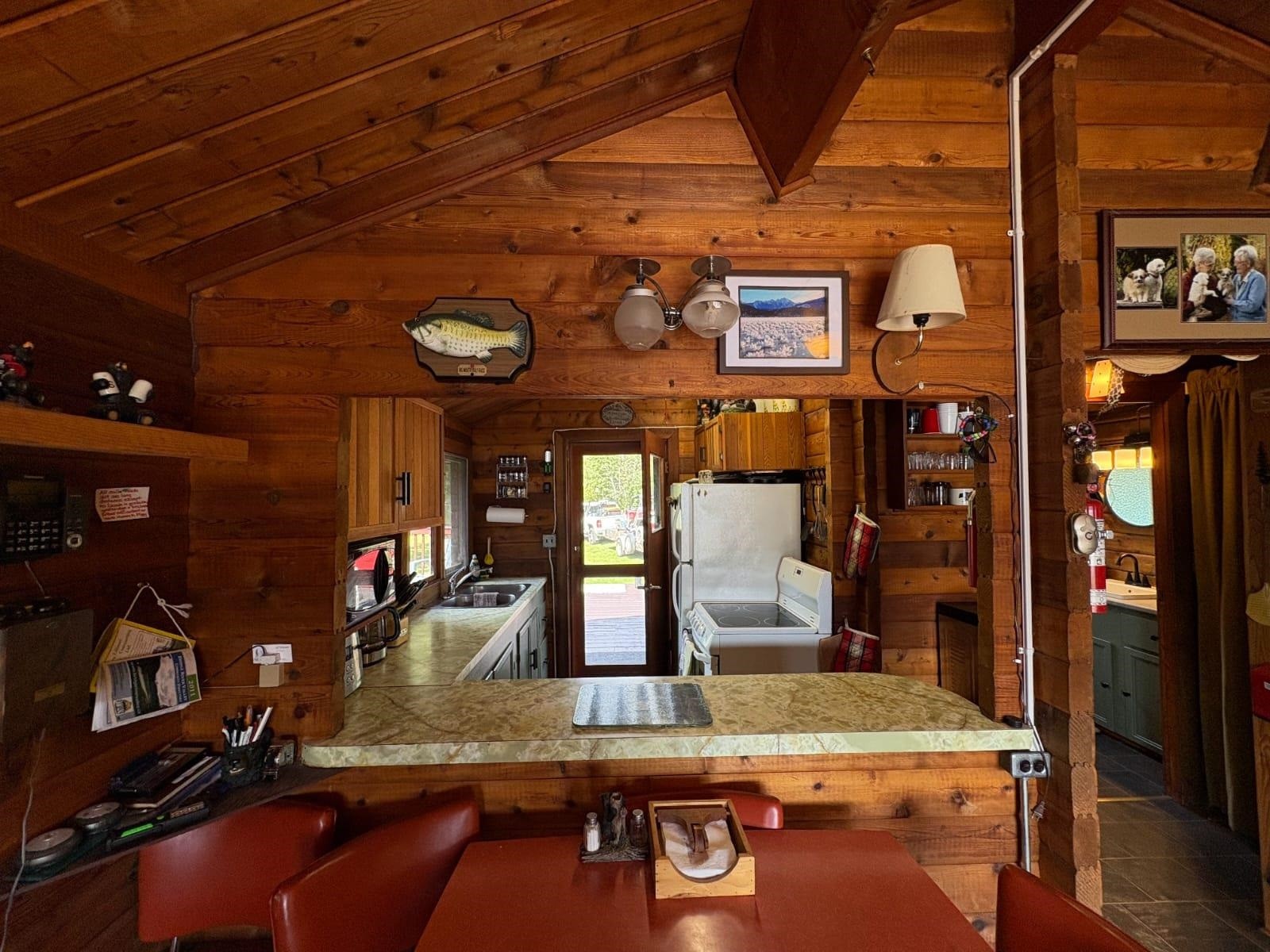 









200


Sunshine

Drive,
70 Mile House,







BC
V0K 1V0

