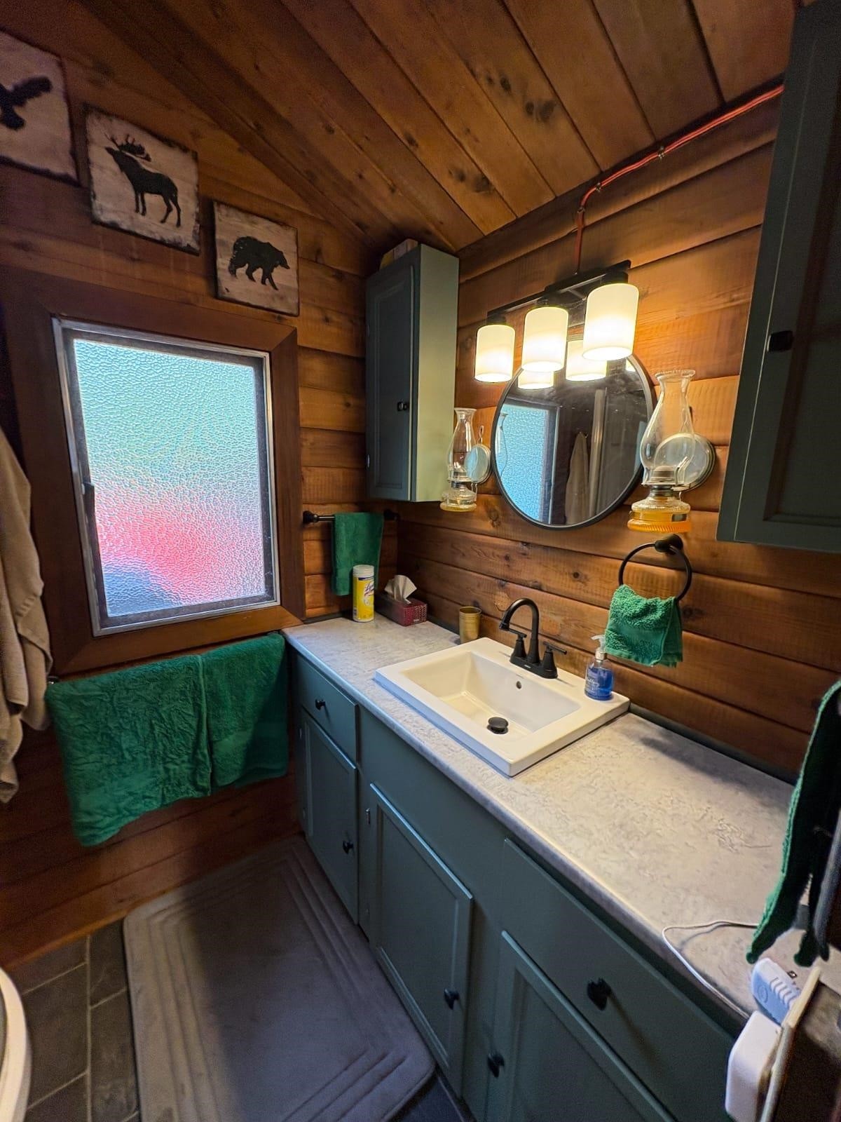 









200


Sunshine

Drive,
70 Mile House,







BC
V0K 1V0

