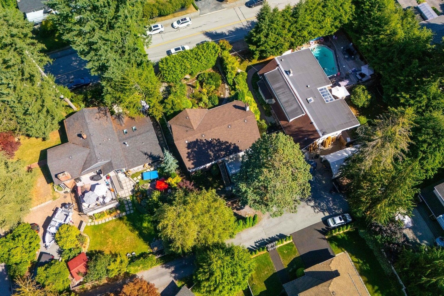 









3283


Hoskins

Road,
North Vancouver,




BC
V7J 3B5

