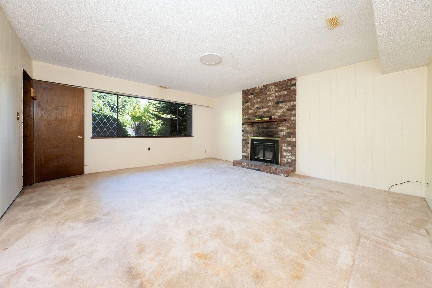 









3283


Hoskins

Road,
North Vancouver,




BC
V7J 3B5

