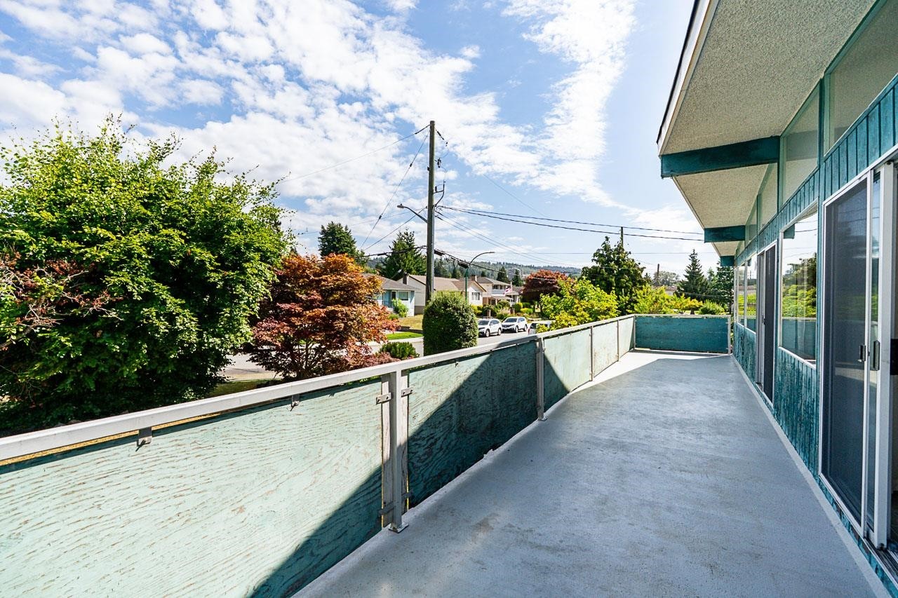 









6808


Yeovil

Place,
Burnaby,




BC
V5B 2V9

