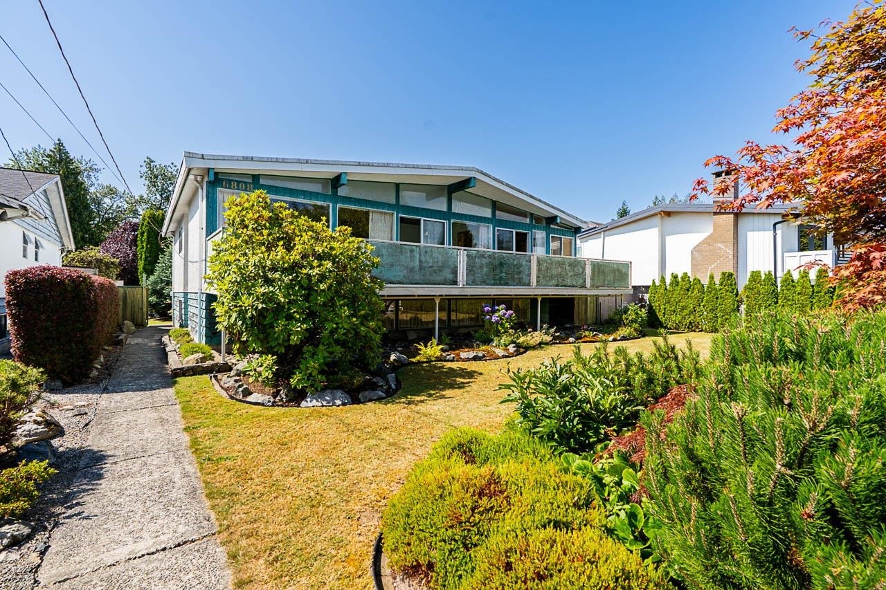 









6808


Yeovil

Place,
Burnaby,




BC
V5B 2V9


