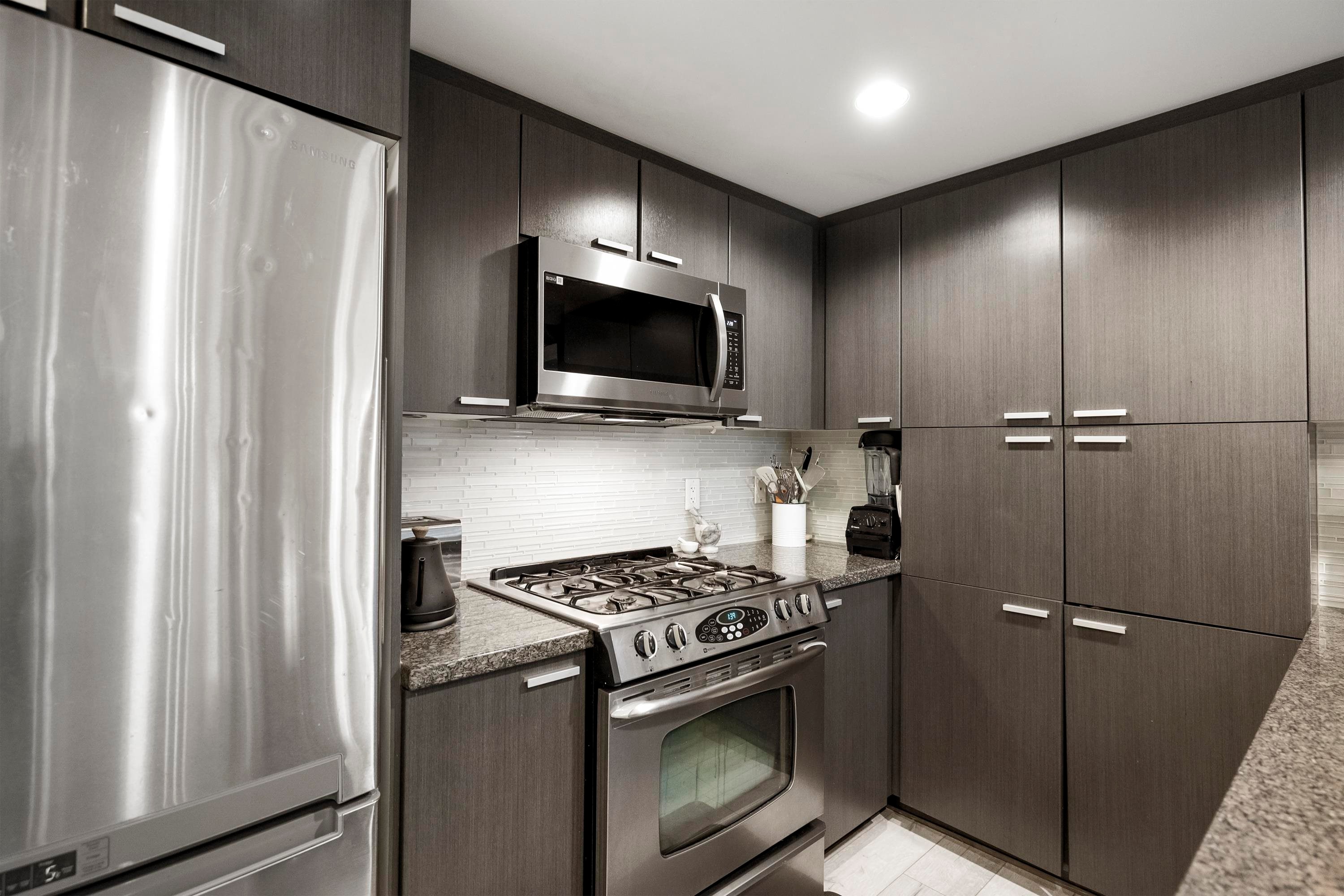 









2200


Douglas

Road, 302,
Burnaby,




BC
V5C 0G8

