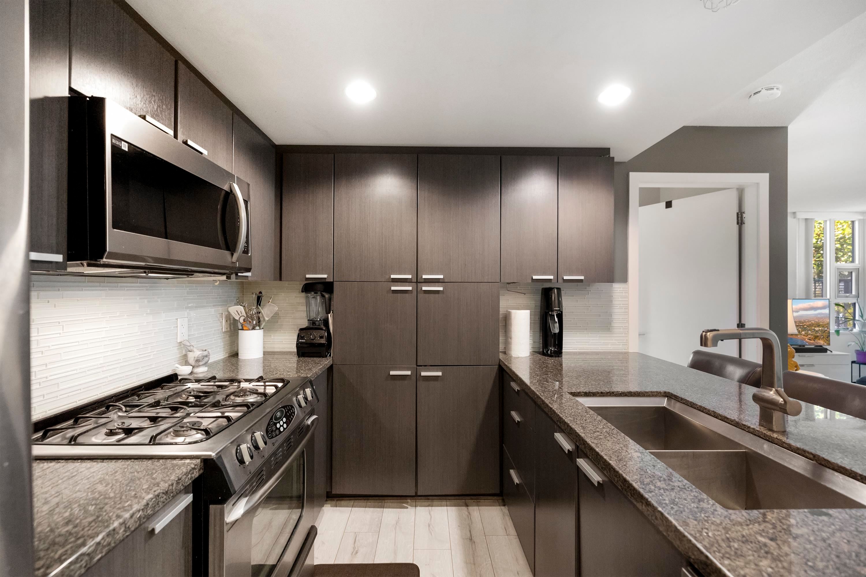 









2200


Douglas

Road, 302,
Burnaby,




BC
V5C 0G8

