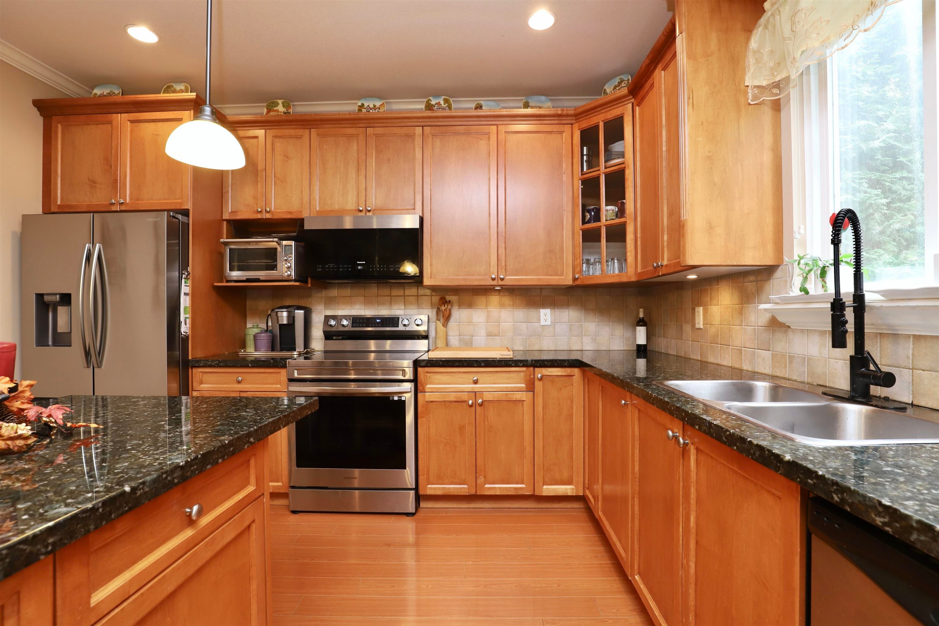 









13257


239b

Street,
Maple Ridge,




BC
V4R 0A3

