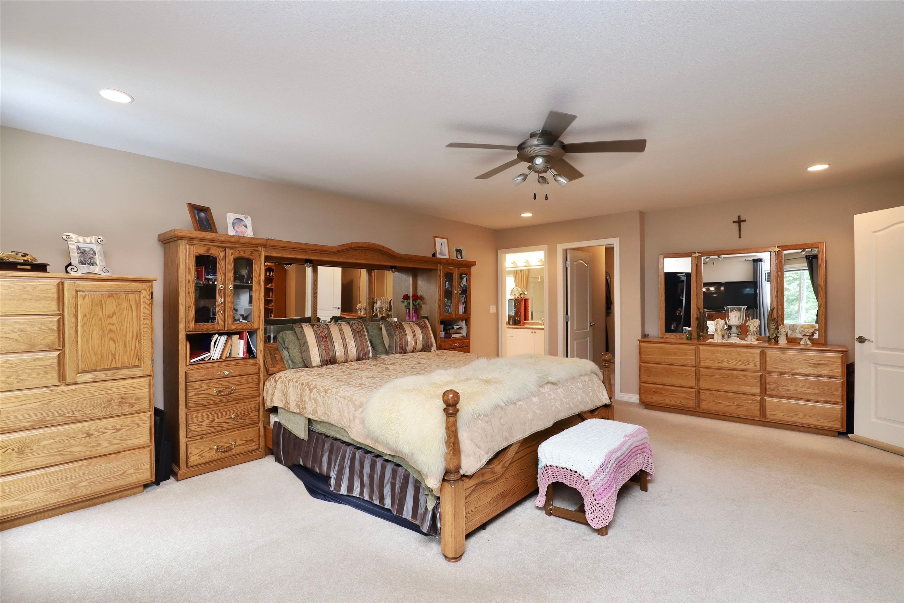 









13257


239b

Street,
Maple Ridge,




BC
V4R 0A3

