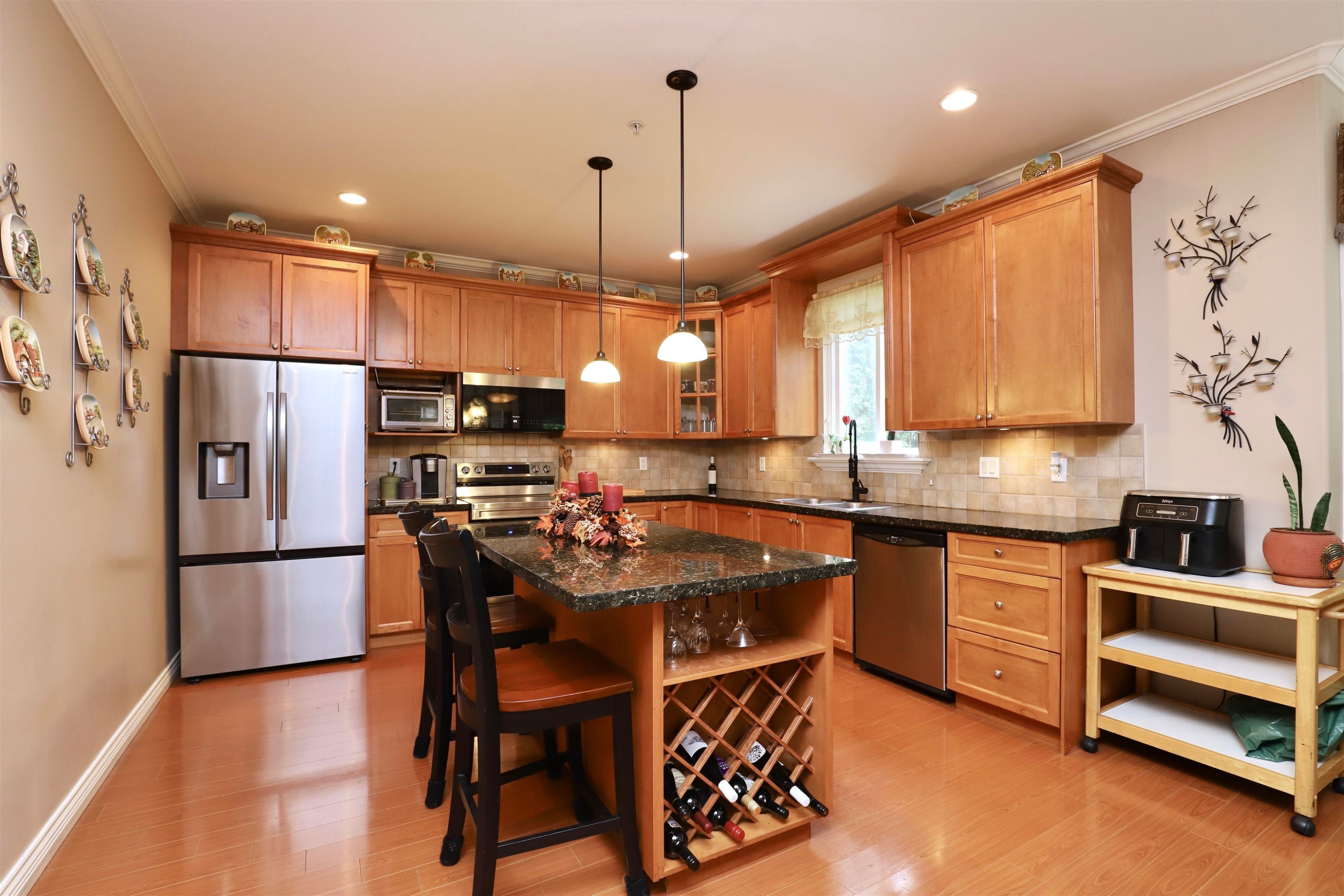 









13257


239b

Street,
Maple Ridge,




BC
V4R 0A3

