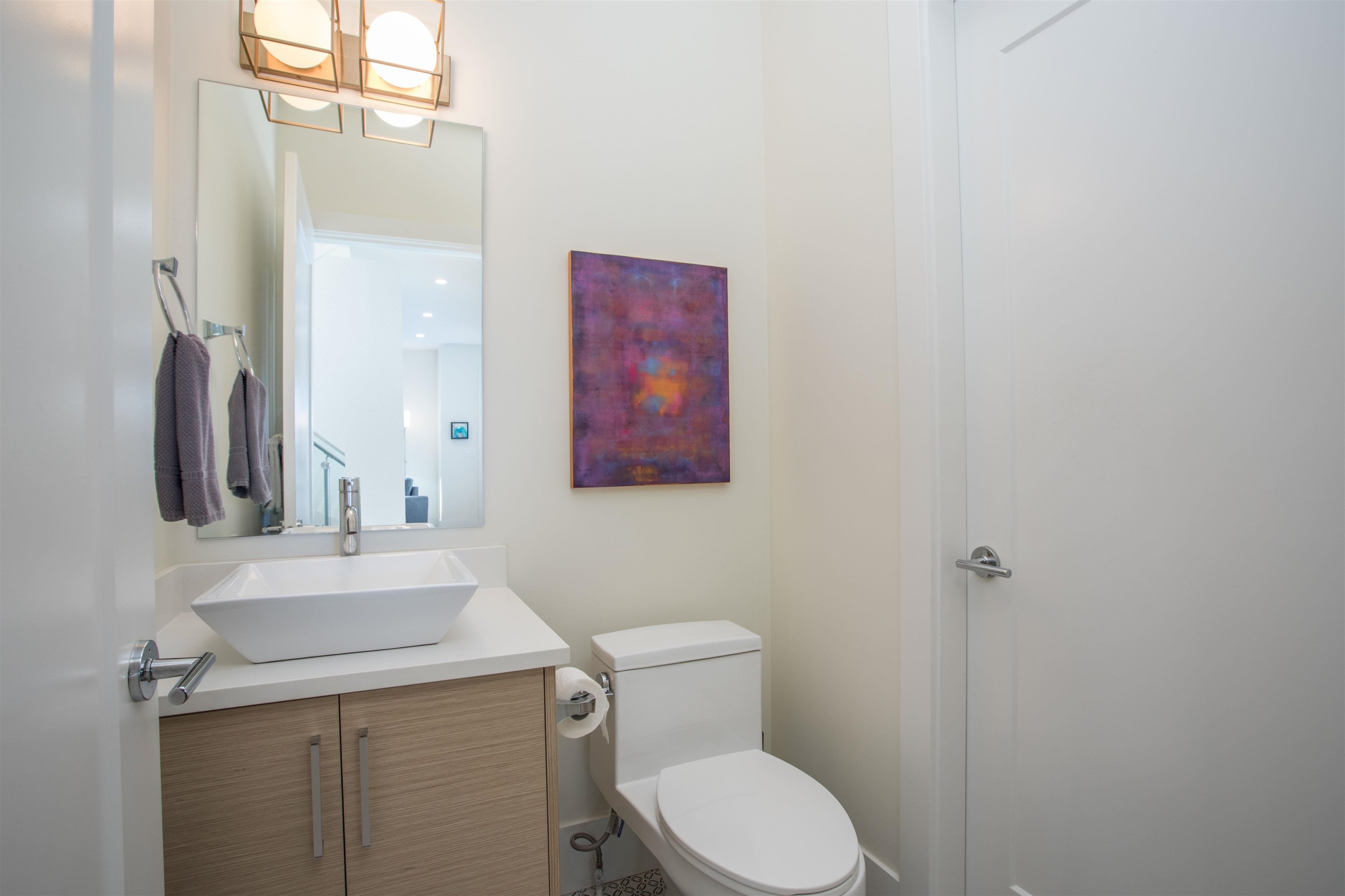 









341


13th

Street East,
North Vancouver,




BC
V7L 2L8

