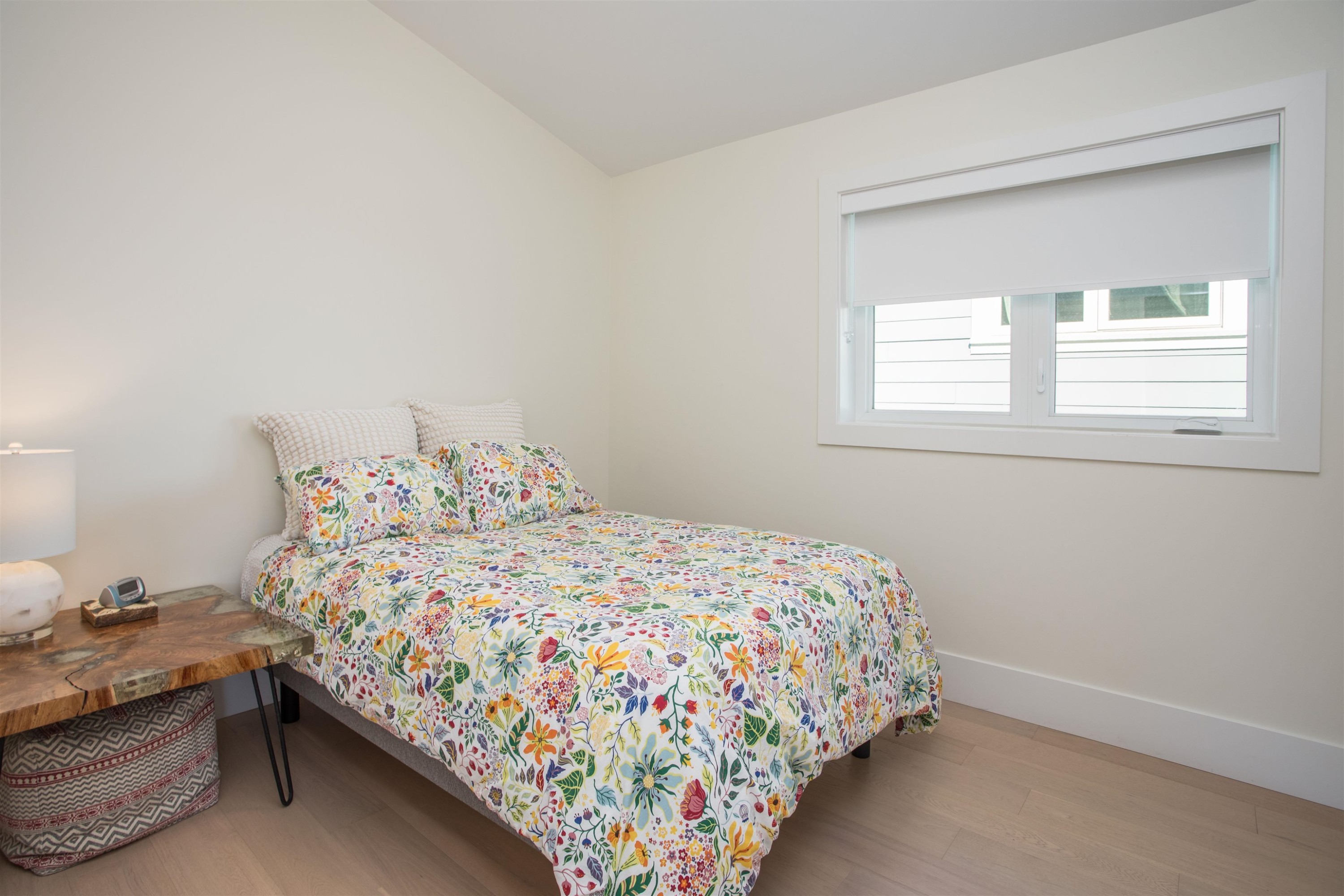









341


13th

Street East,
North Vancouver,




BC
V7L 2L8

