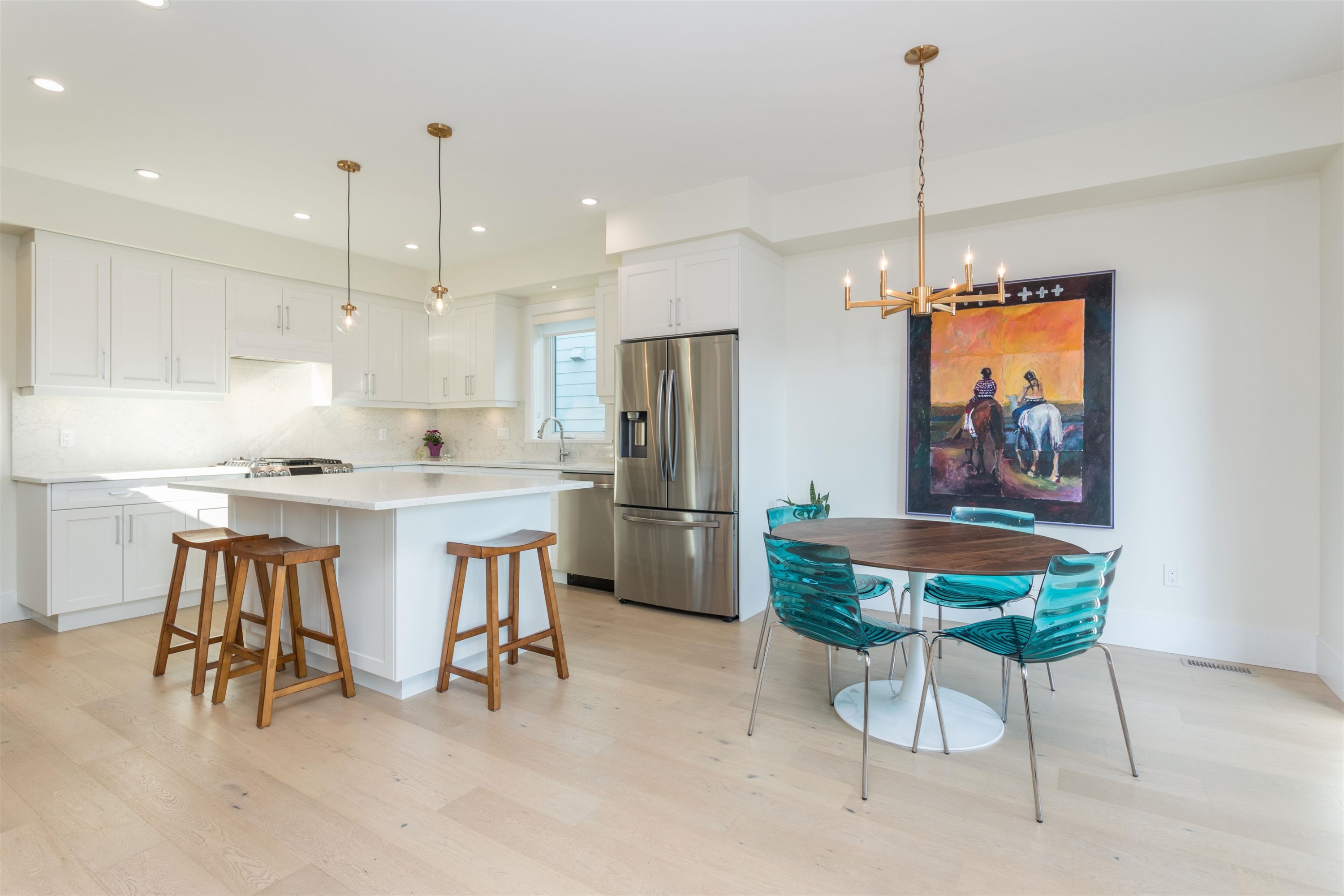 









341


13th

Street East,
North Vancouver,




BC
V7L 2L8

