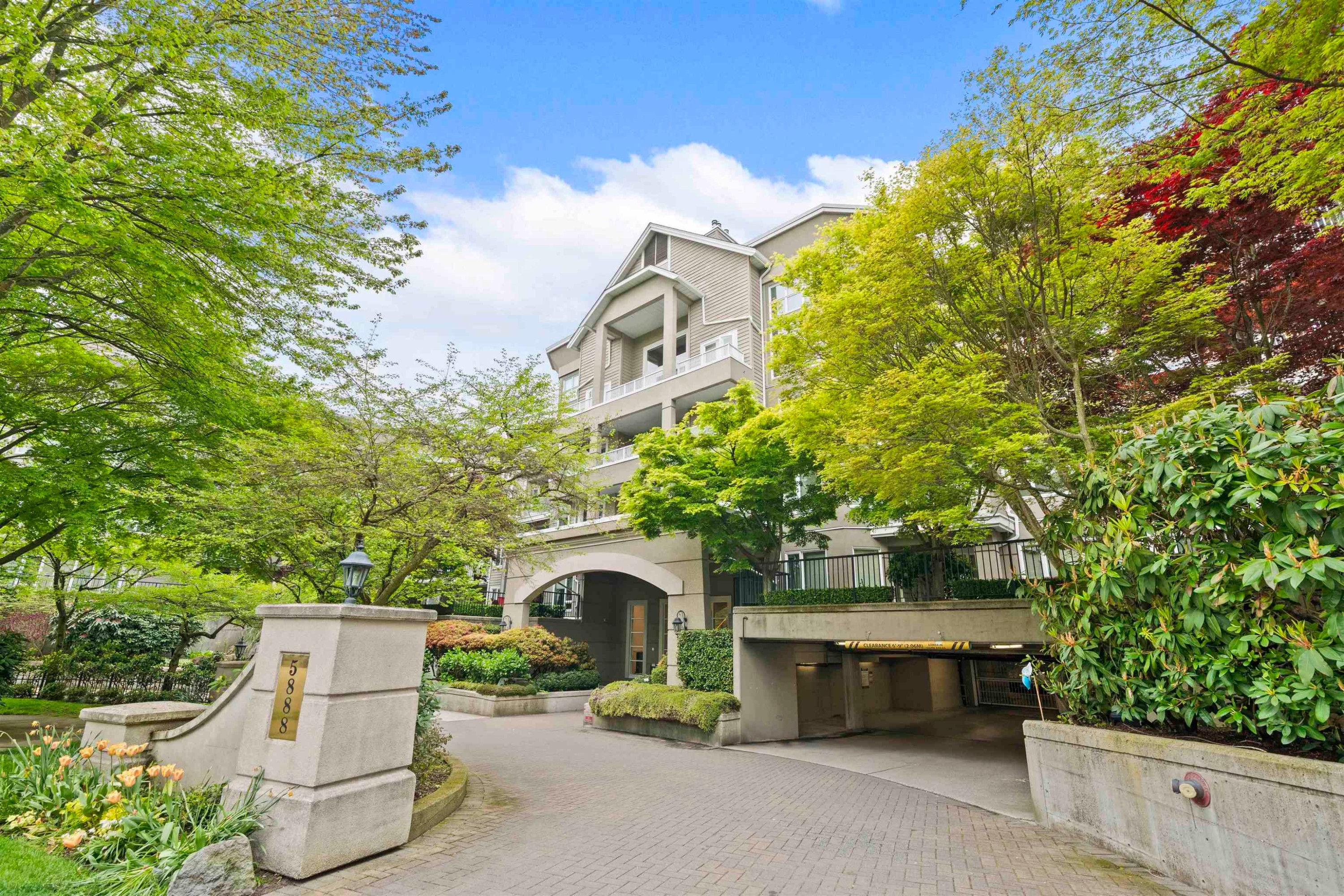 









5888


Dover

Crescent, 347,
Richmond,




BC
V7C 5R9

