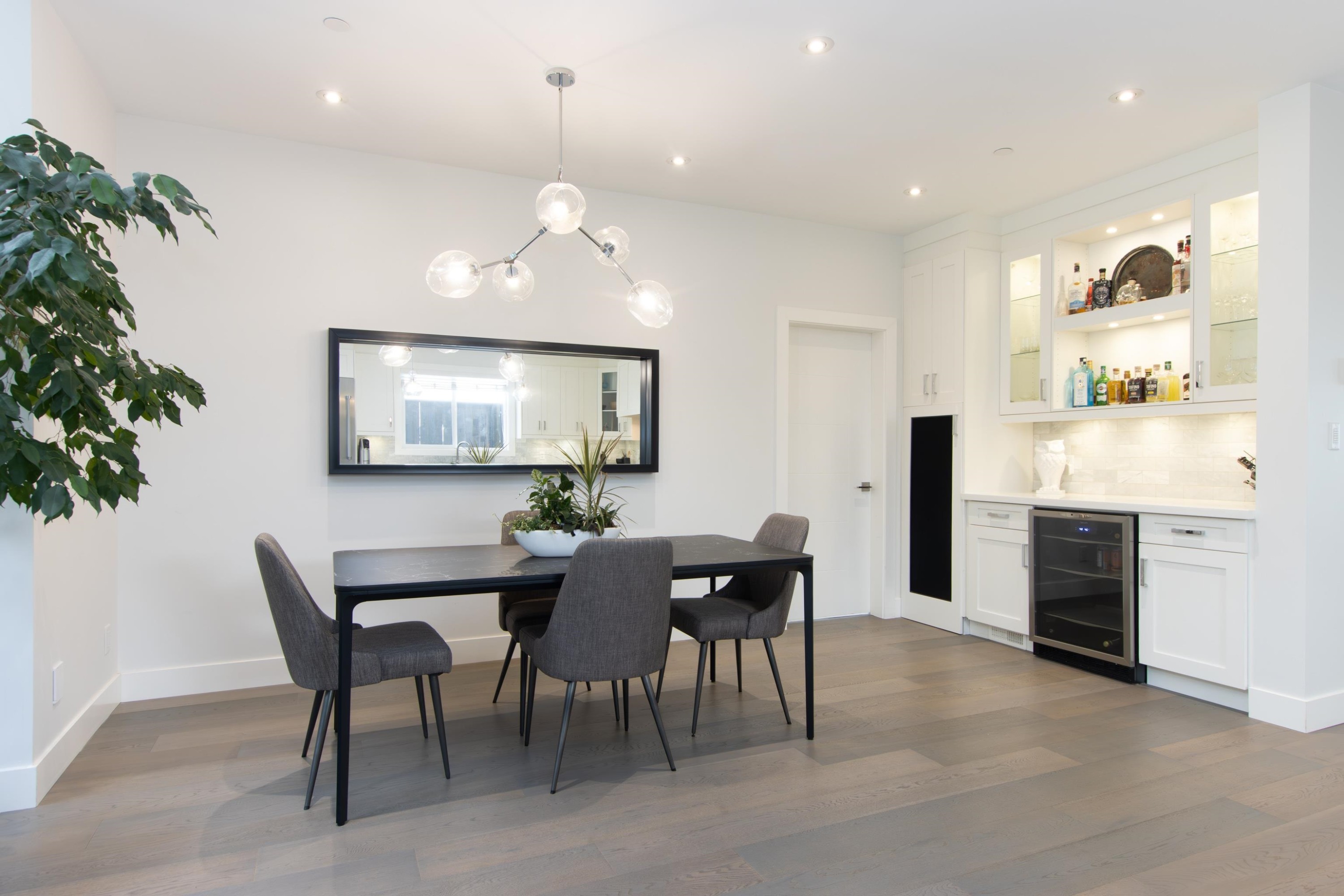 









3388


Mamquam

Road,
Squamish,




BC
V8B 0S6


