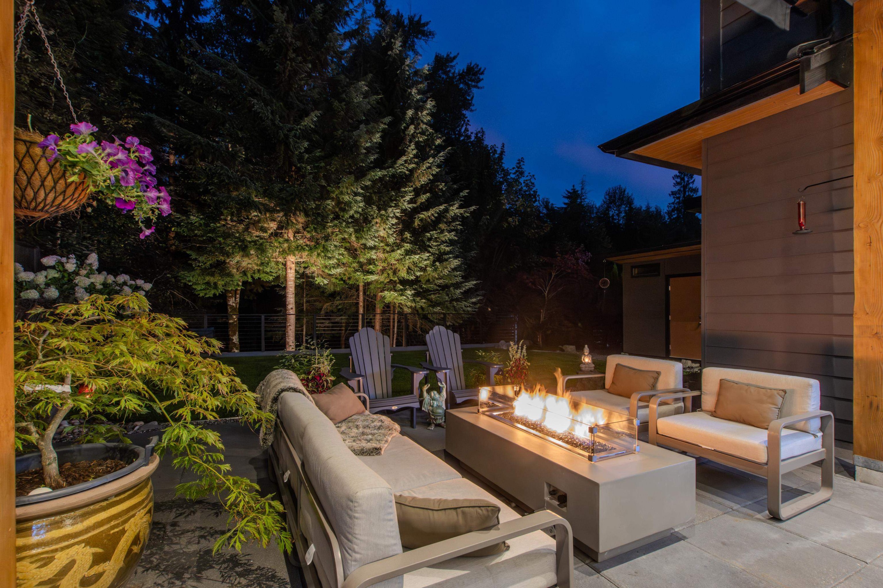 









3388


Mamquam

Road,
Squamish,




BC
V8B 0S6

