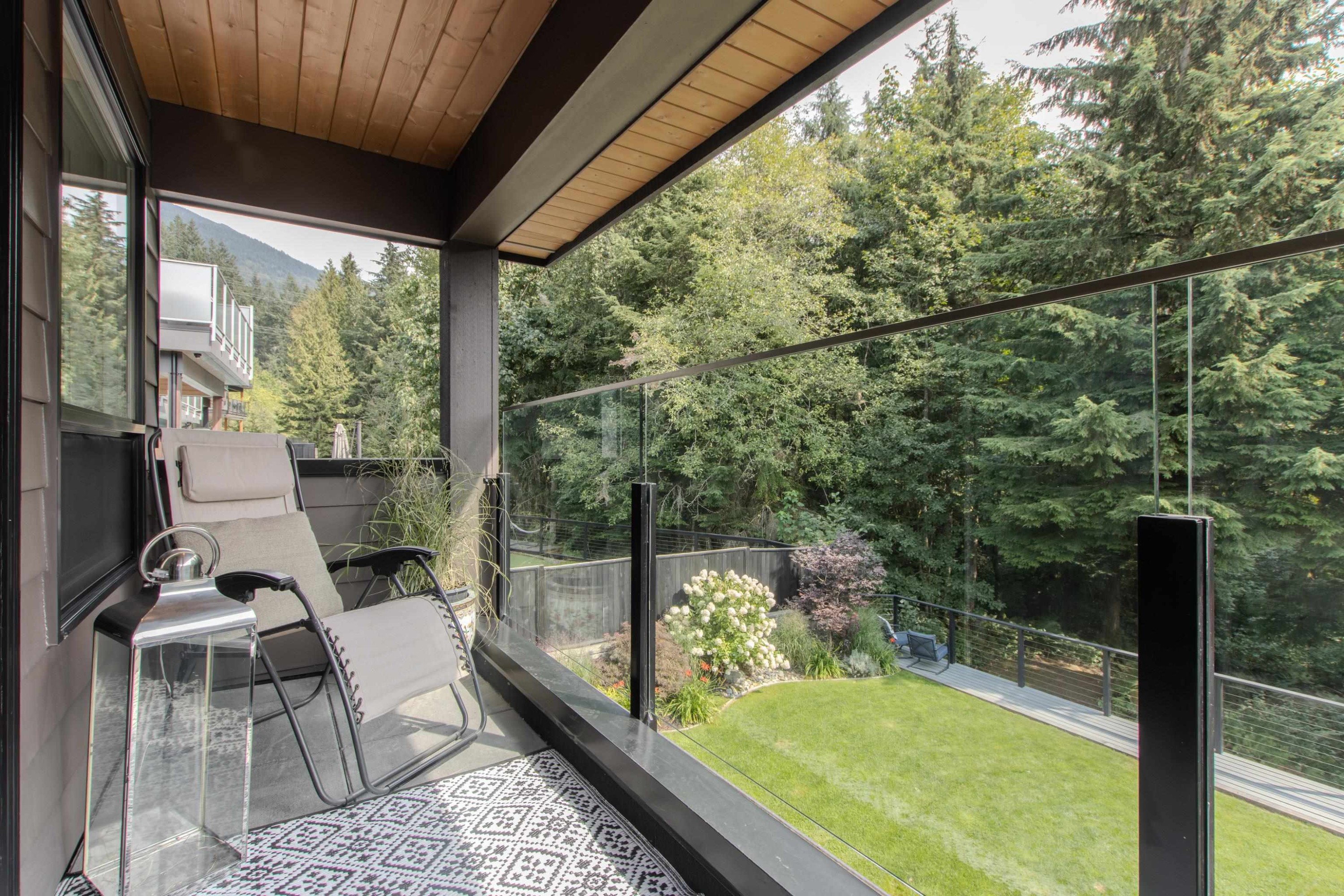 









3388


Mamquam

Road,
Squamish,




BC
V8B 0S6

