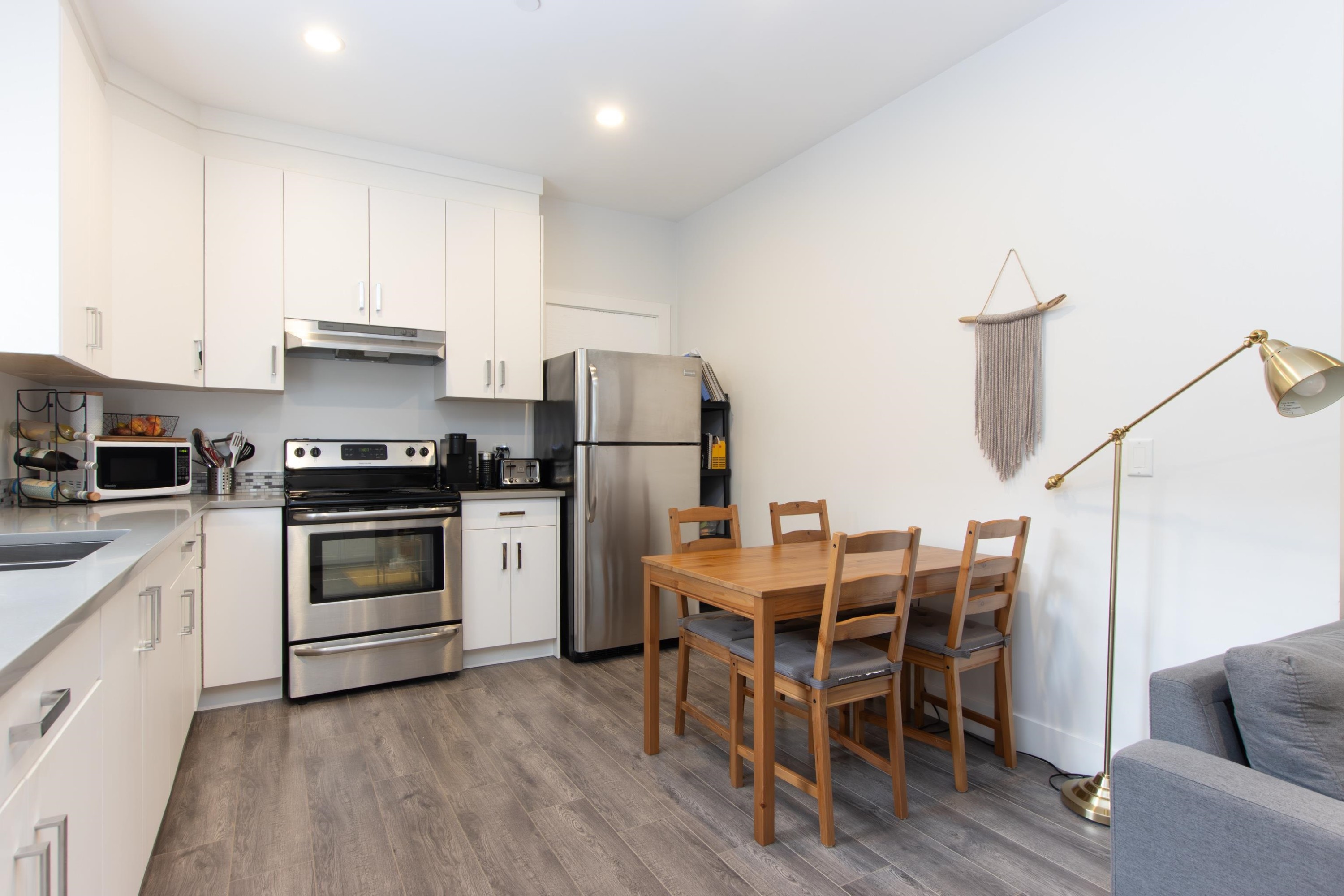 









3388


Mamquam

Road,
Squamish,




BC
V8B 0S6

