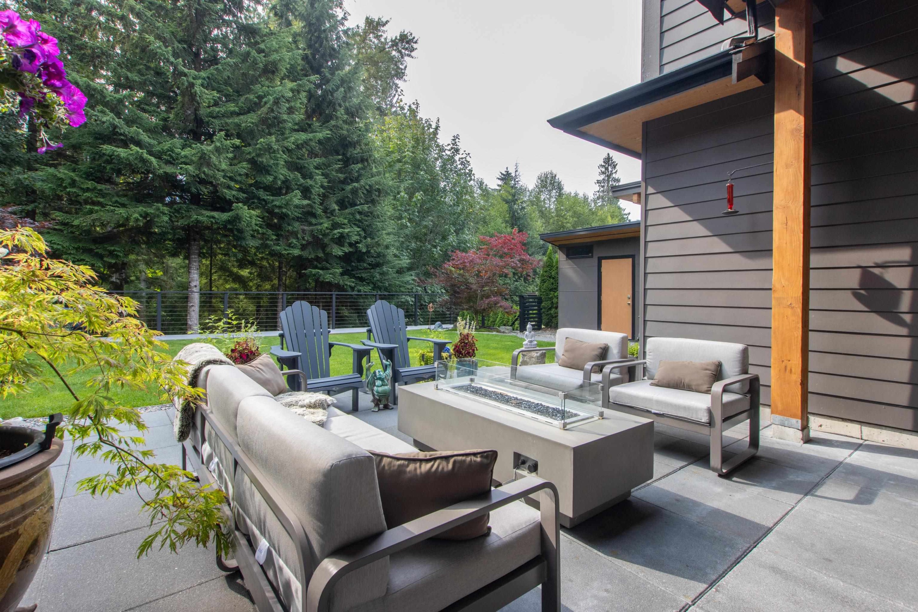 









3388


Mamquam

Road,
Squamish,




BC
V8B 0S6

