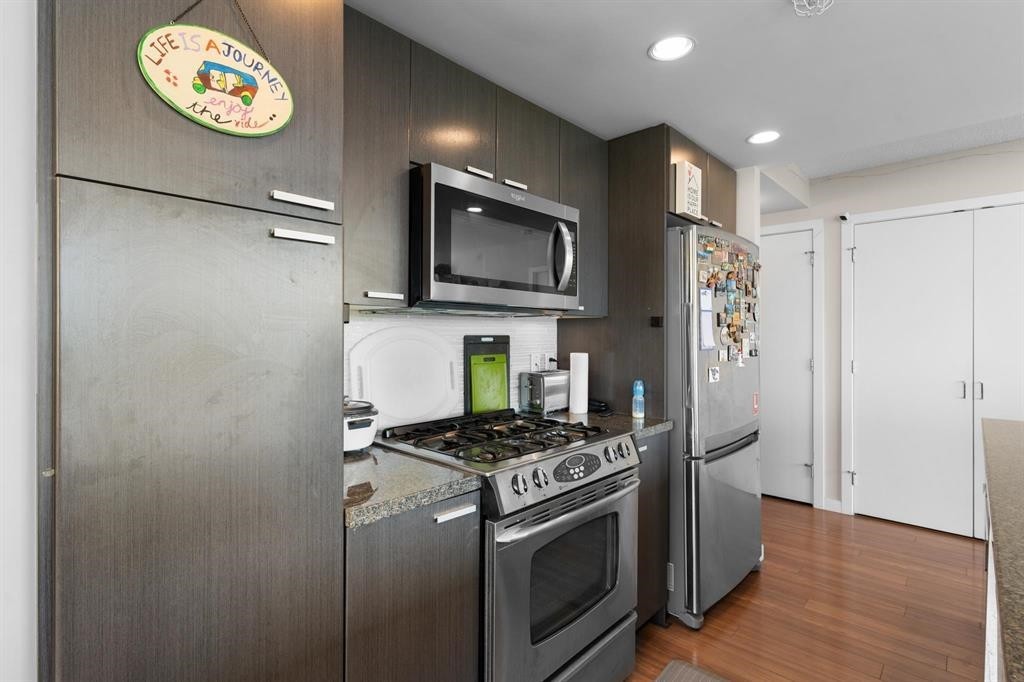 









2200


Douglas

Road, 405,
Burnaby,




BC
V5C 5A7

