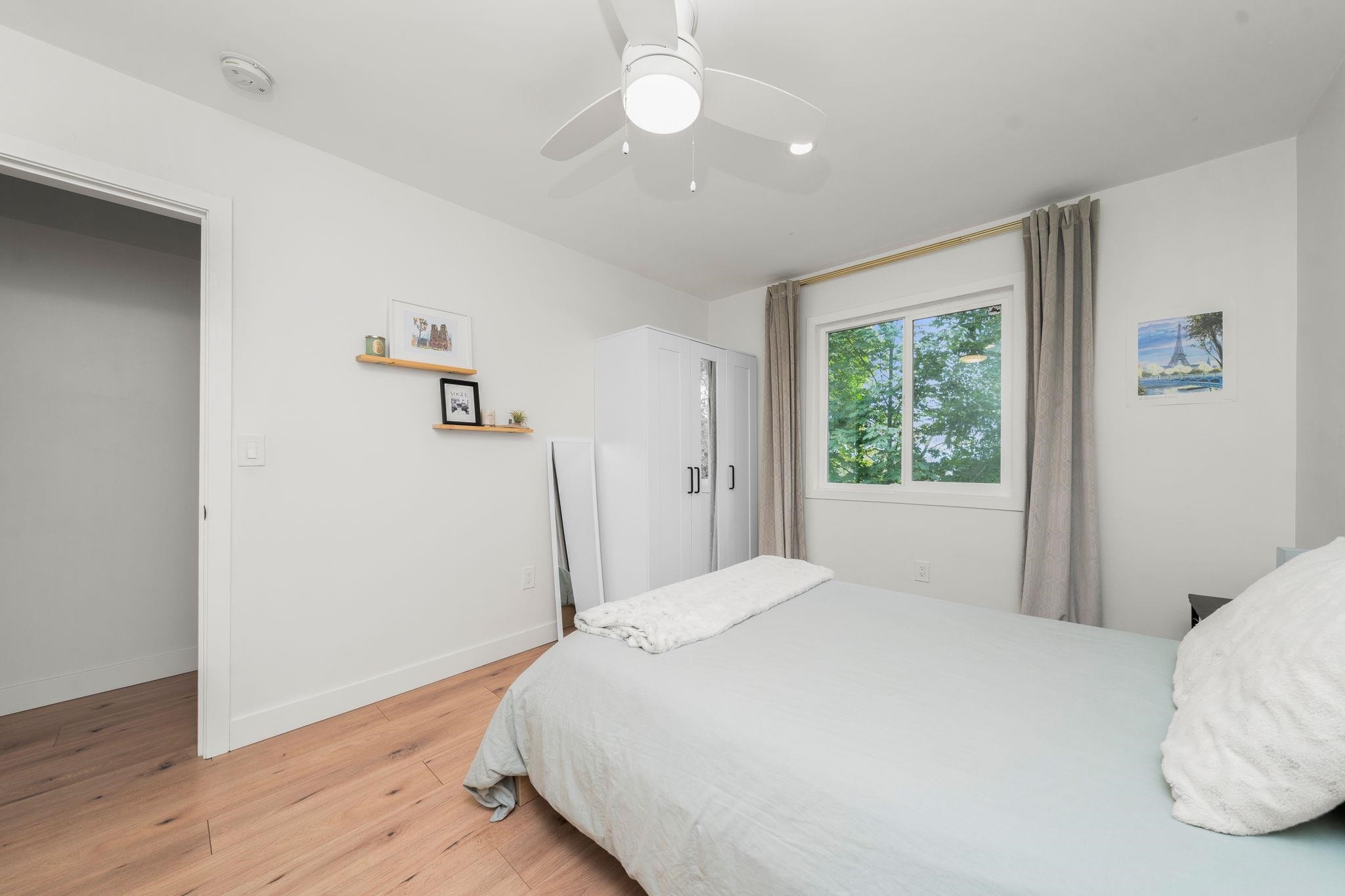 









323B


Evergreen

Drive,
Port Moody,




BC
V3H 1S1

