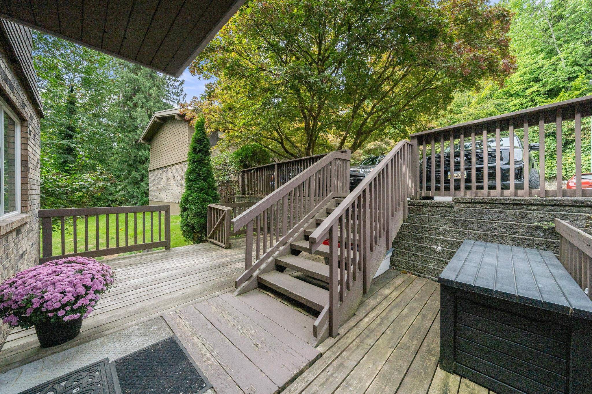 









323B


Evergreen

Drive,
Port Moody,




BC
V3H 1S1

