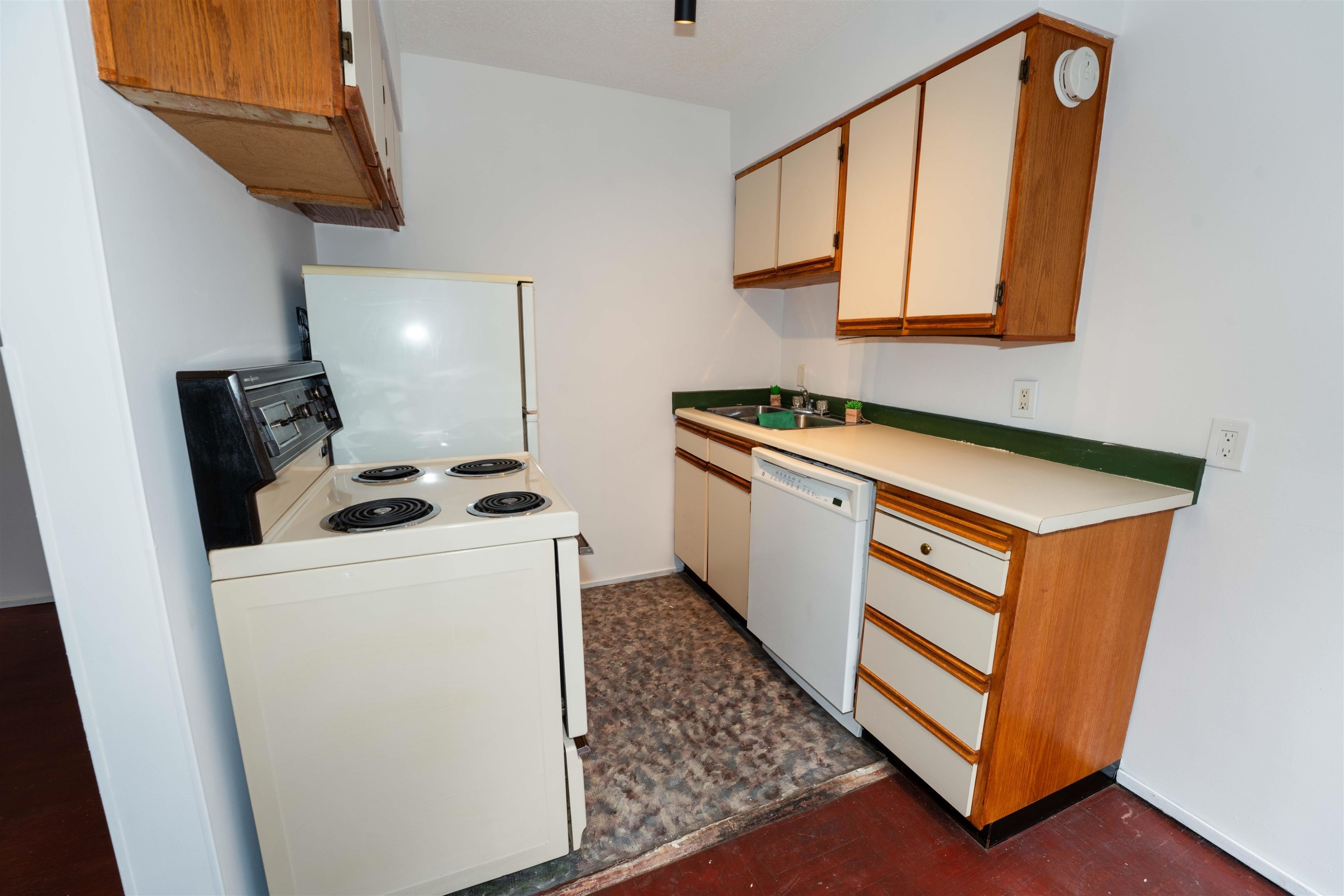 









1050


Jervis

Street, 210,
Vancouver,




BC
V6E 2C1

