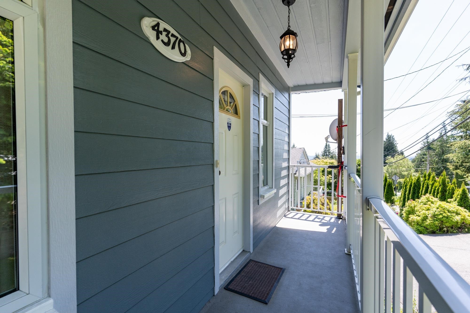 









4370


Mountain

Highway,
North Vancouver,




BC
V7K 2K2

