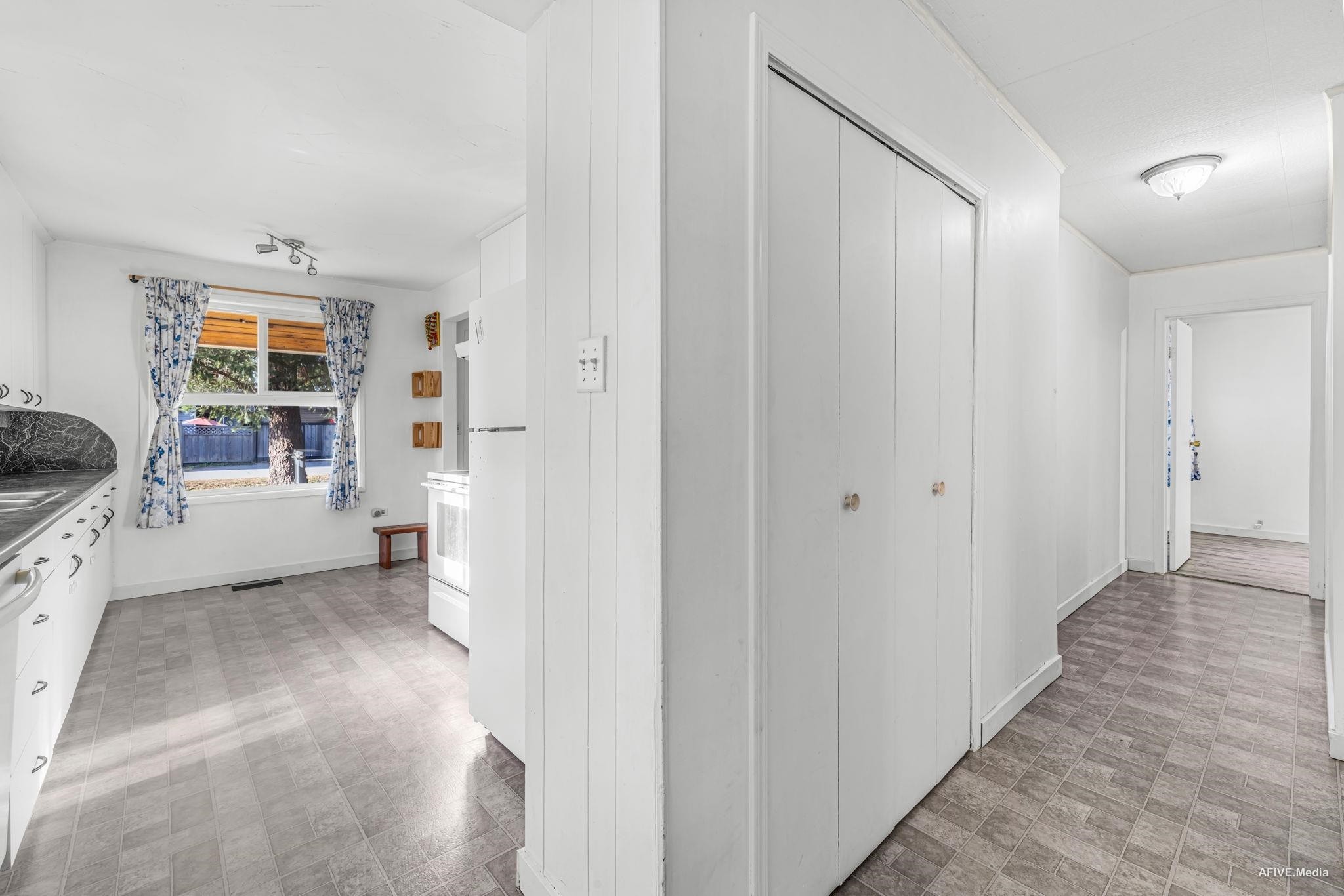 









20258


Ospring

Street,
Maple Ridge,




BC
V2X 1K4

