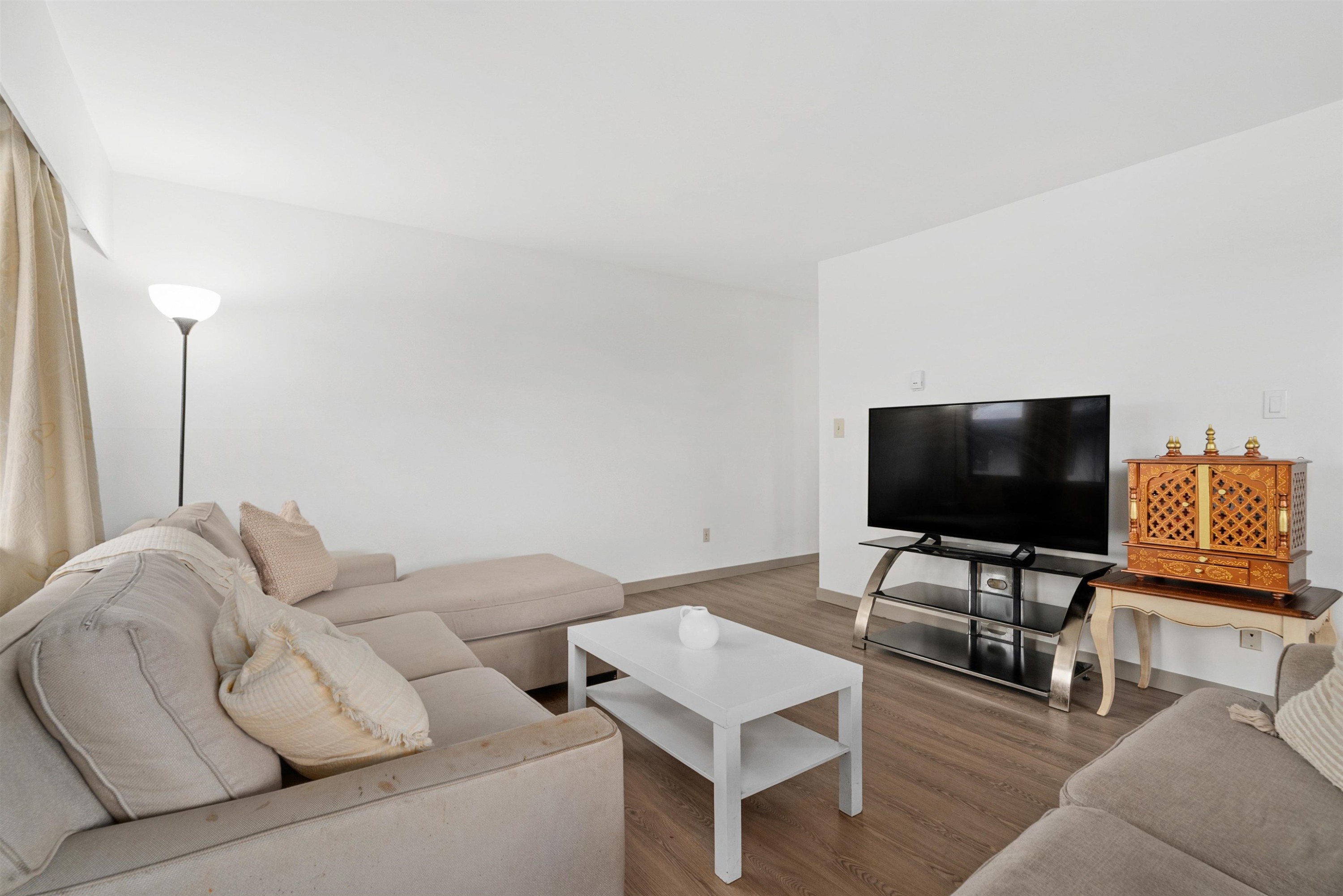 









11957


223

Street, 301,
Maple Ridge,




BC
V2X 5Y4

