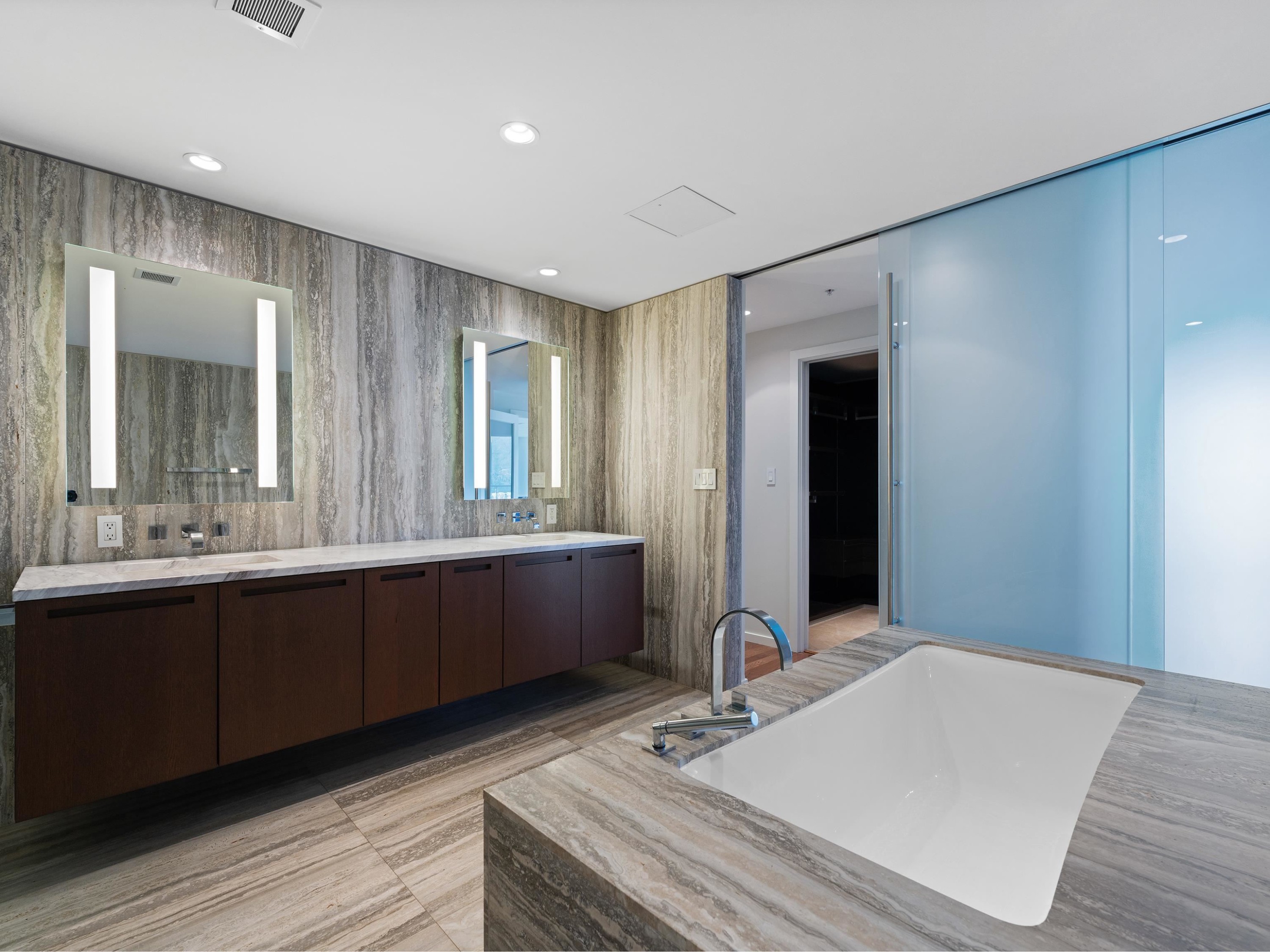 









1011


Cordova

Street West, 2701,
Vancouver,




BC
V6C 0B2

