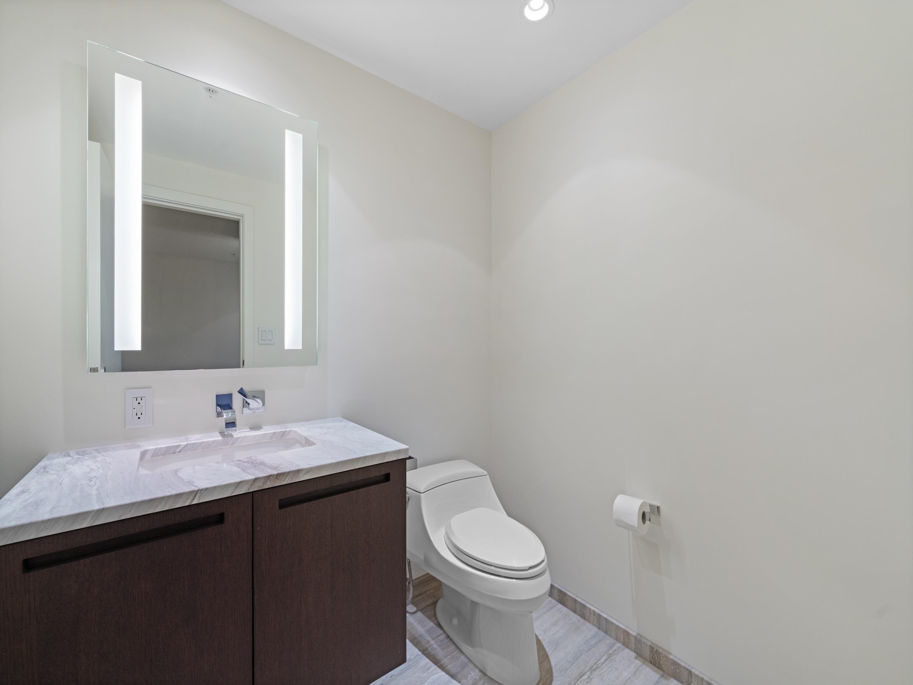 









1011


Cordova

Street West, 2701,
Vancouver,




BC
V6C 0B2

