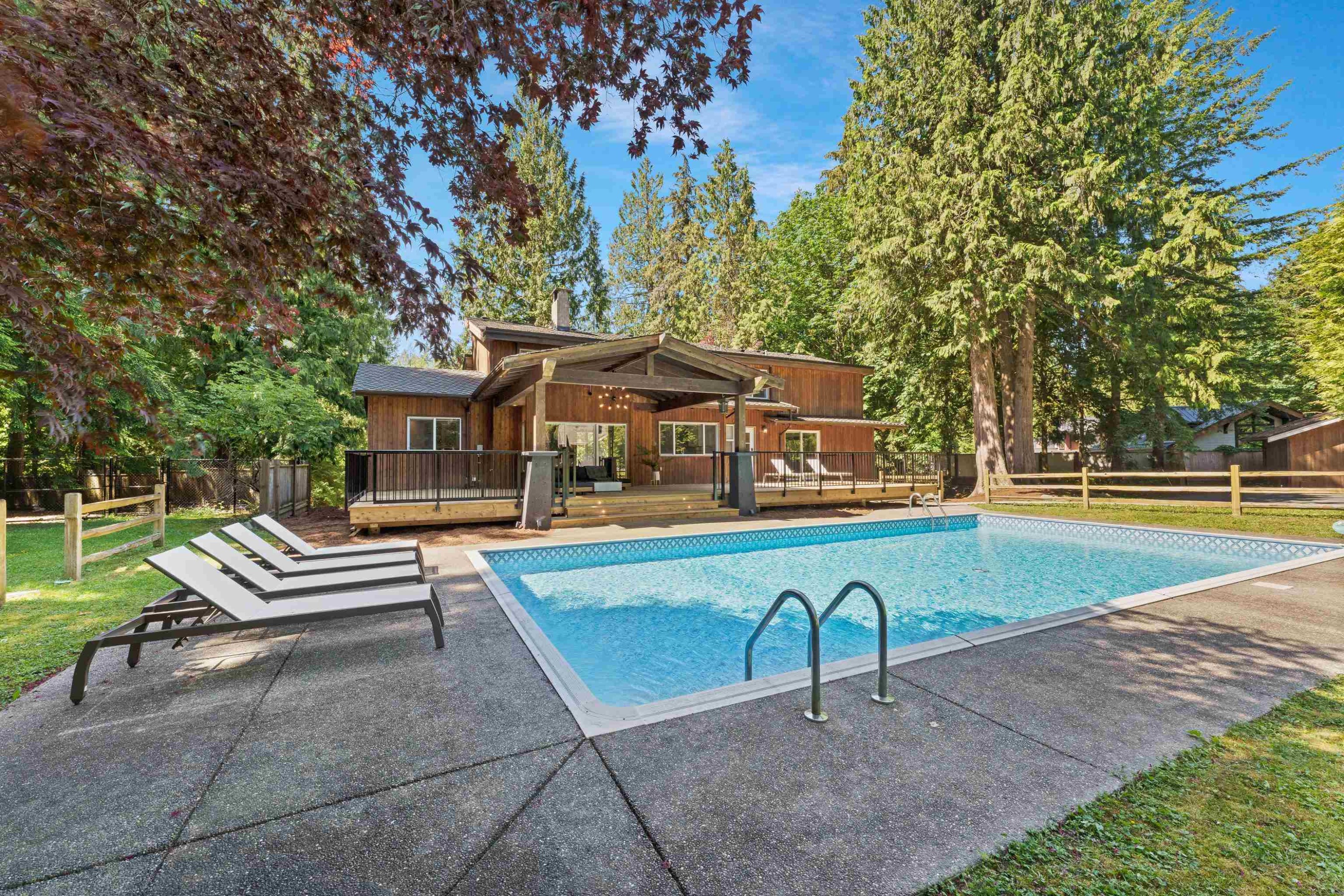 









25011


Ferguson

Avenue,
Maple Ridge,




BC
V2W 1H4

