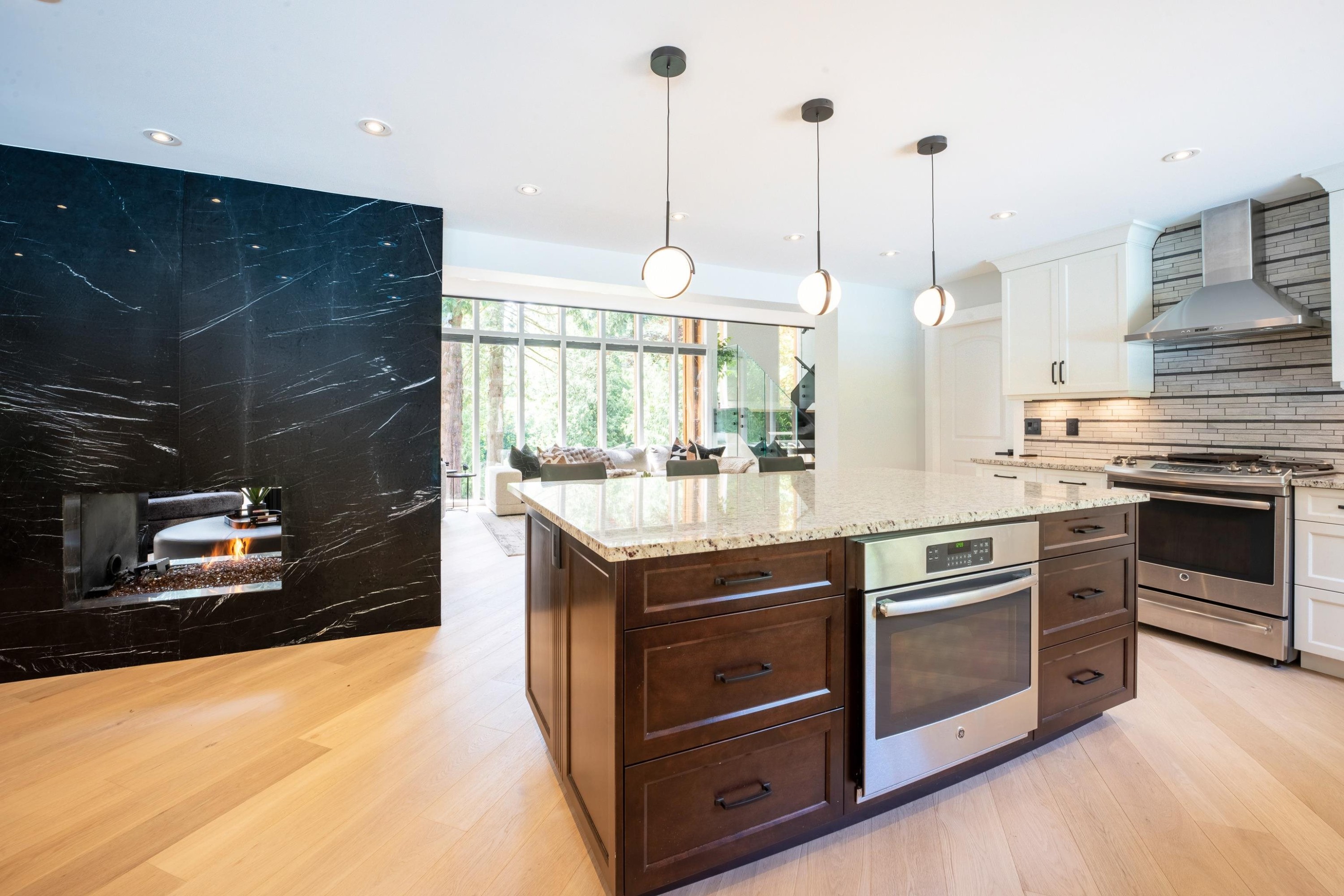 









25011


Ferguson

Avenue,
Maple Ridge,




BC
V2W 1H4

