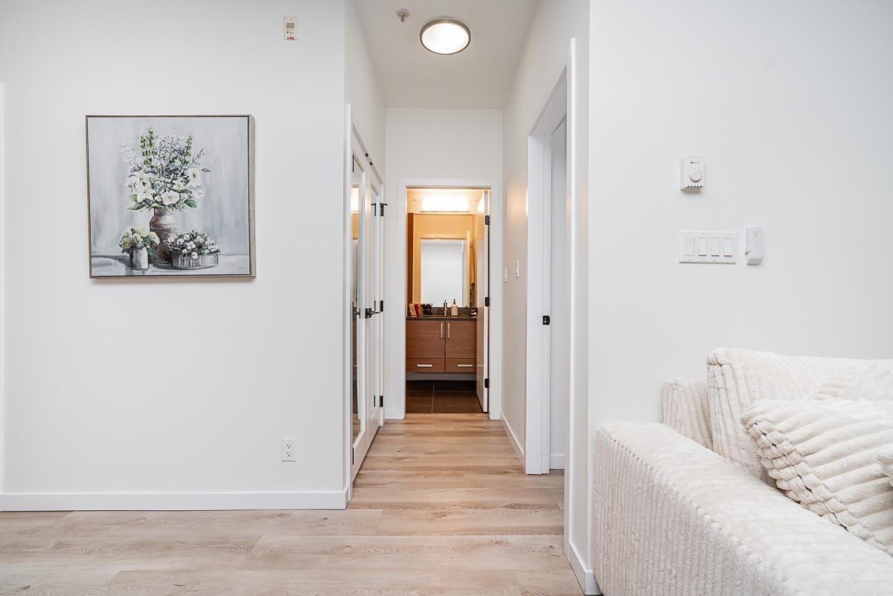 









288


Hampton

Street, 202,
New Westminster,




BC
V3M 5L9

