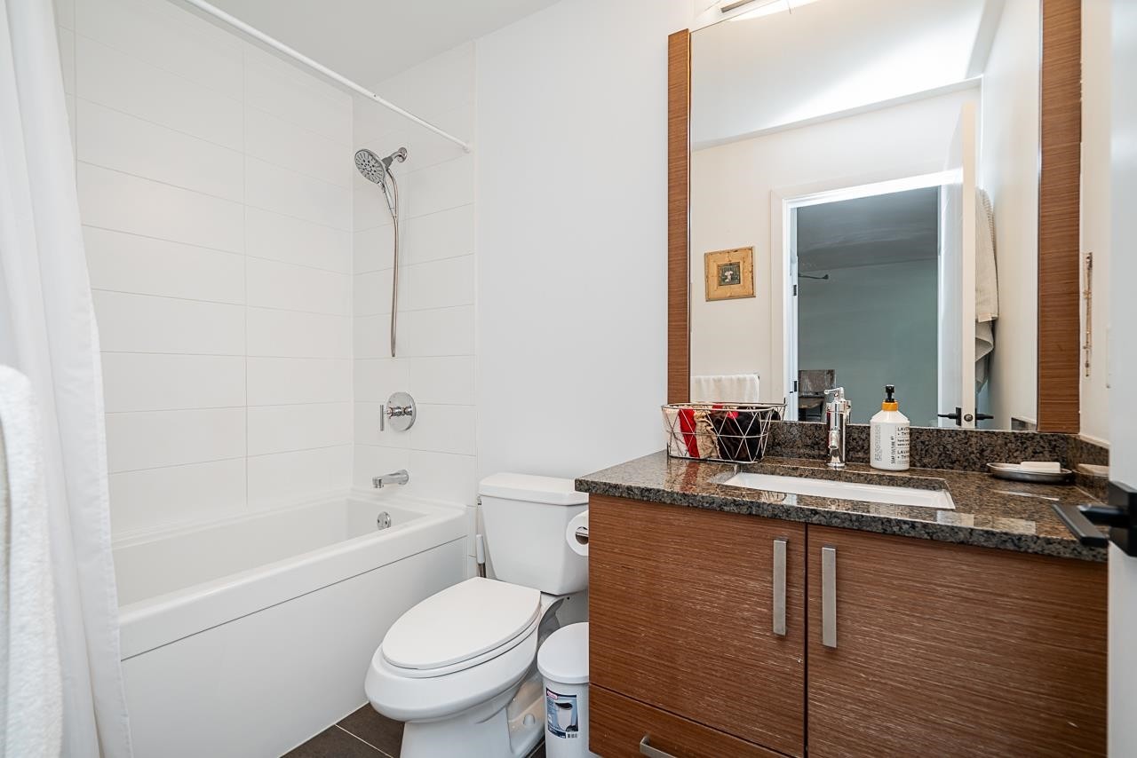 









288


Hampton

Street, 202,
New Westminster,




BC
V3M 5L9

