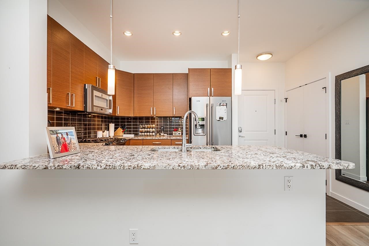 









288


Hampton

Street, 202,
New Westminster,




BC
V3M 5L9

