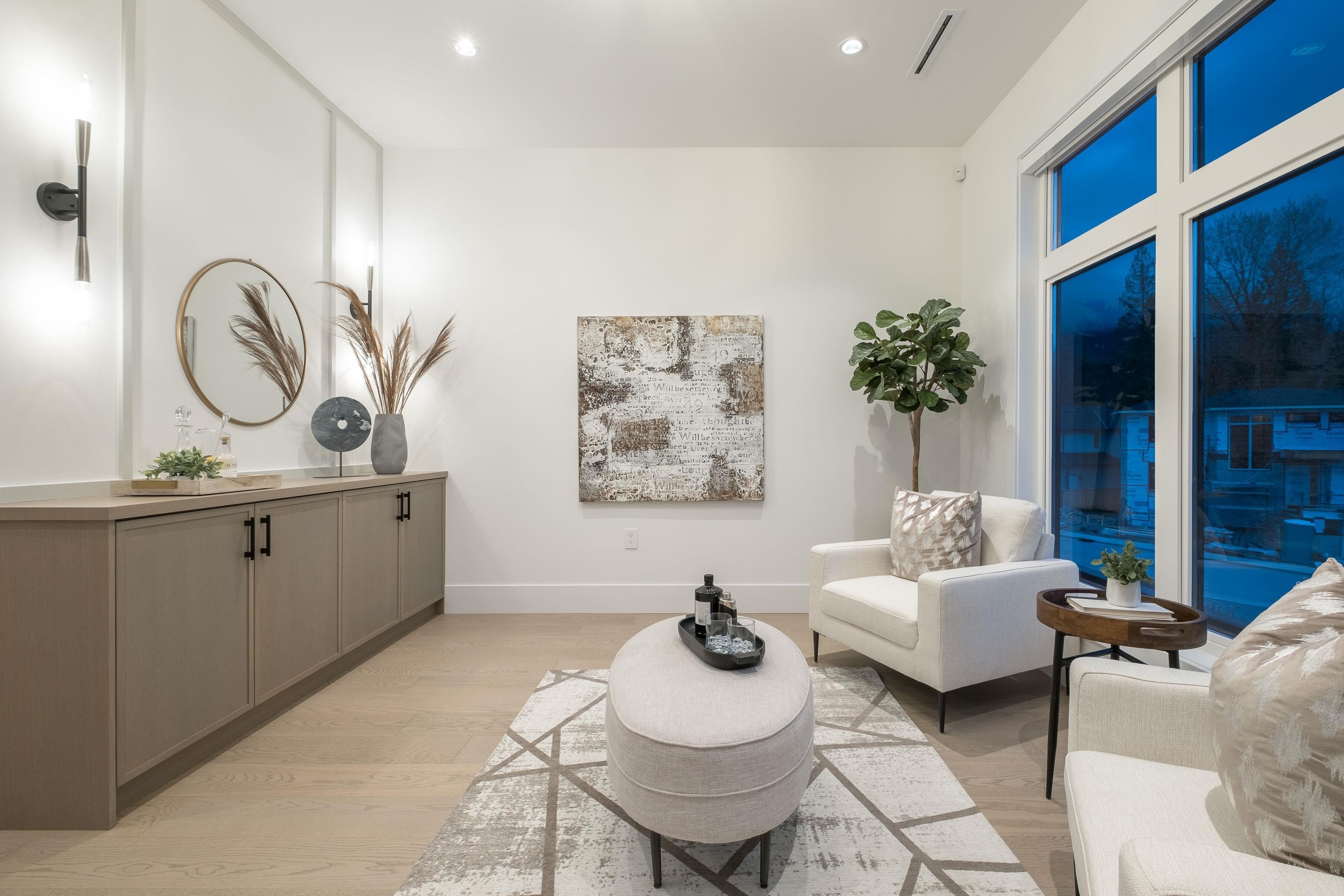 









3510


Danielson

Drive,
Coquitlam,




BC
V3E 3H2

