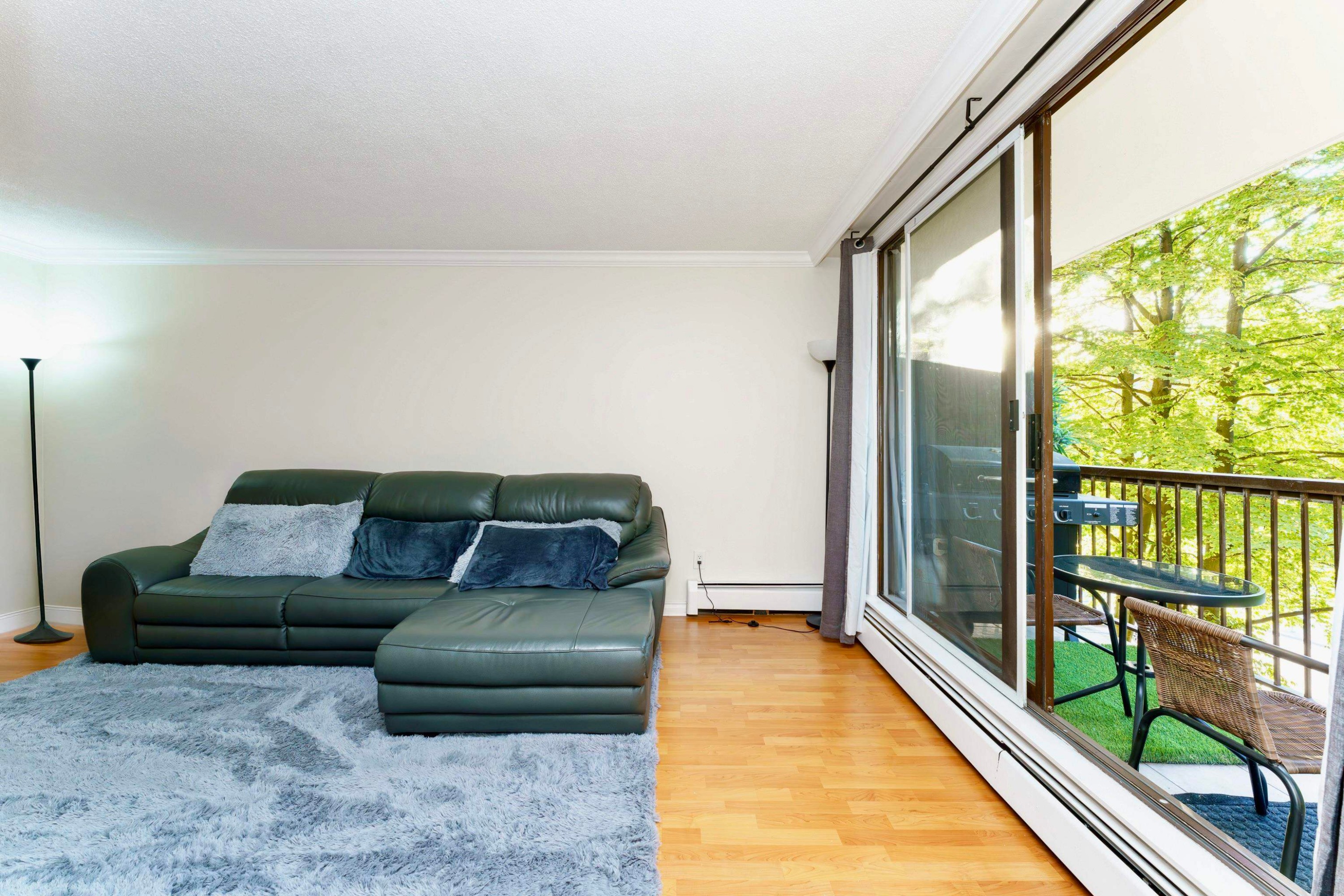 









320


Royal

Avenue, 405,
New Westminster,




BC
V3L 5C6

