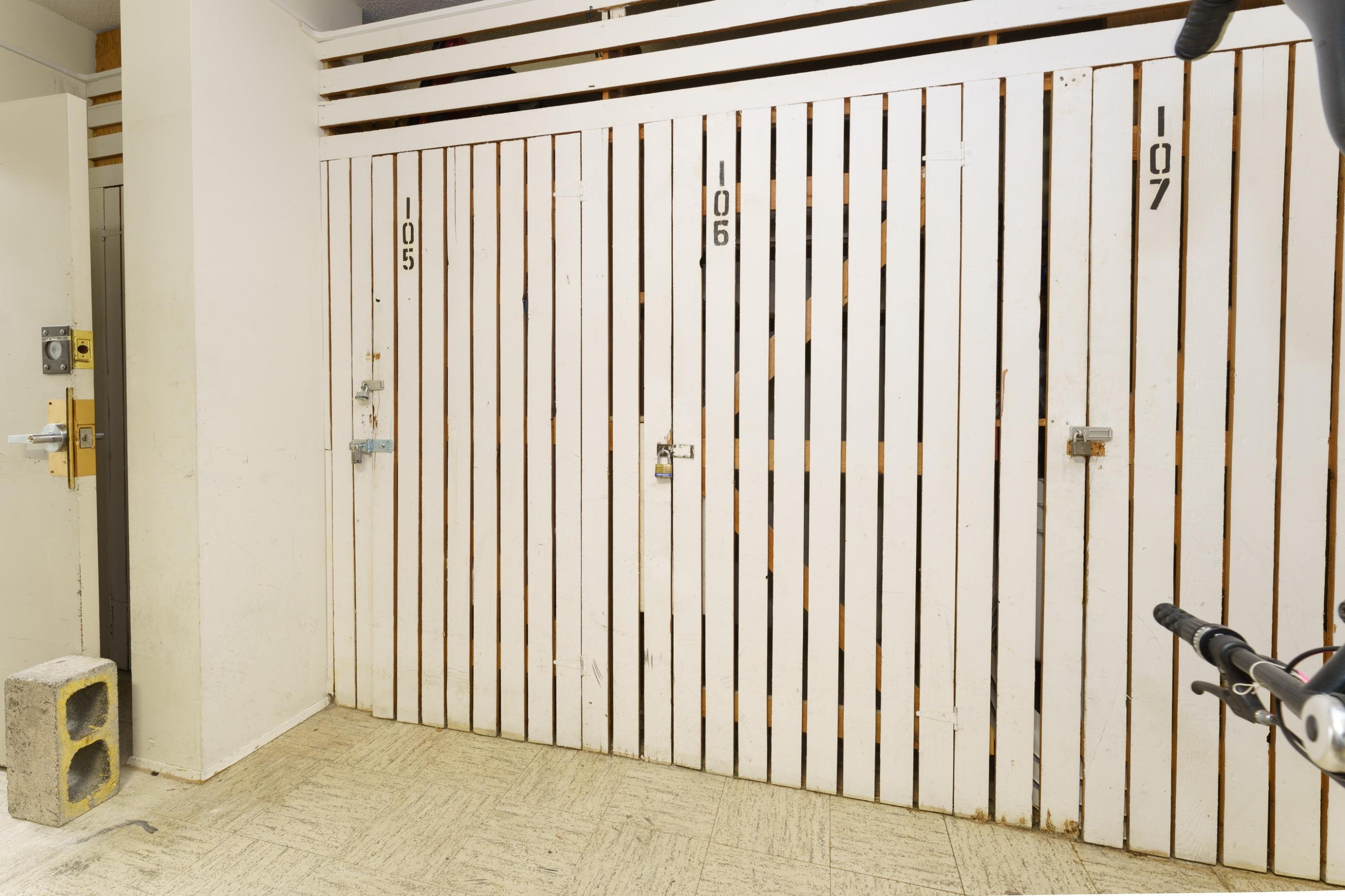 









320


Royal

Avenue, 405,
New Westminster,




BC
V3L 5C6

