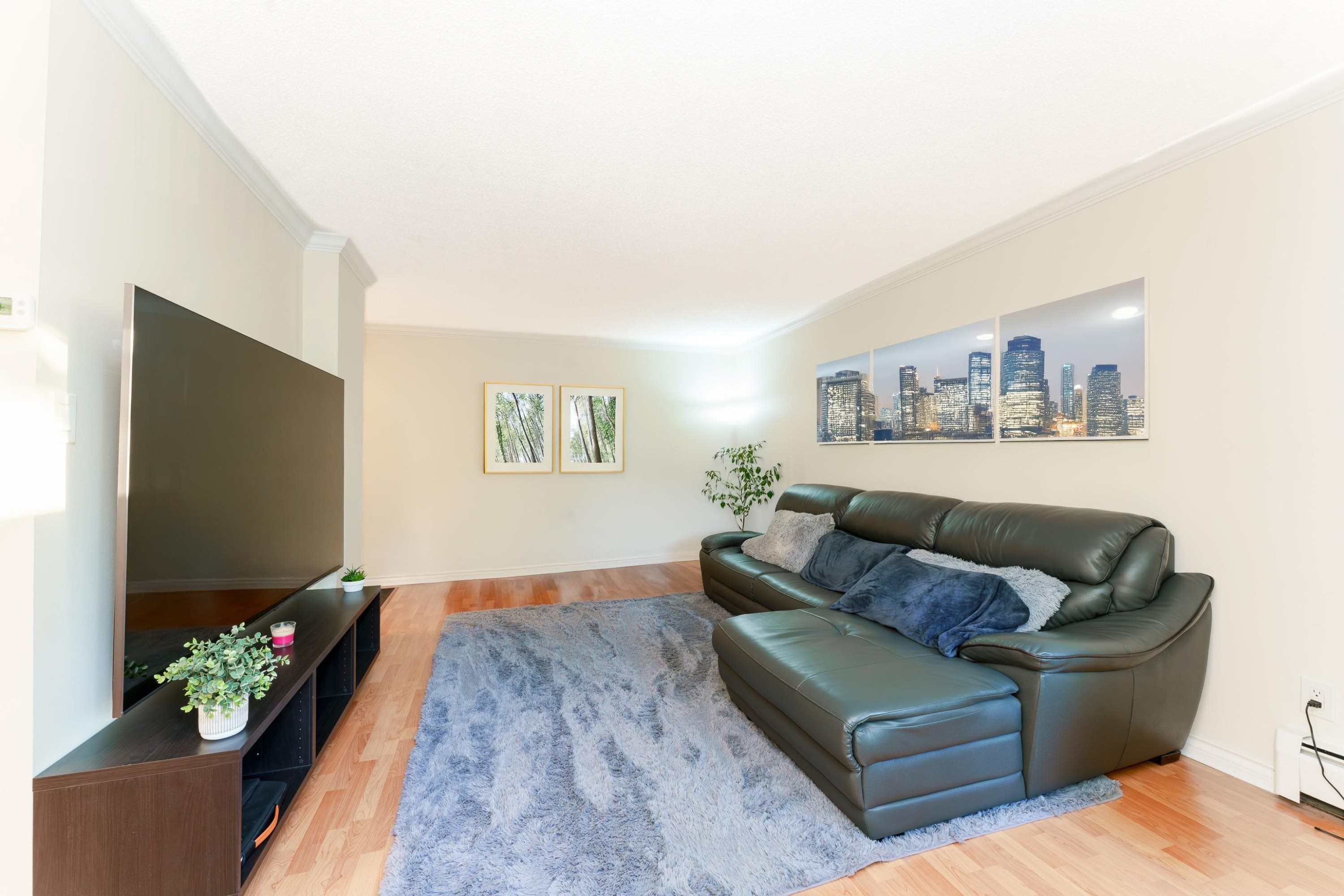 









320


Royal

Avenue, 405,
New Westminster,




BC
V3L 5C6

