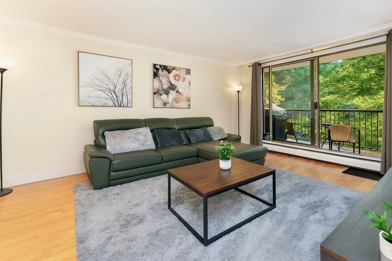 









320


Royal

Avenue, 405,
New Westminster,




BC
V3L 5C6

