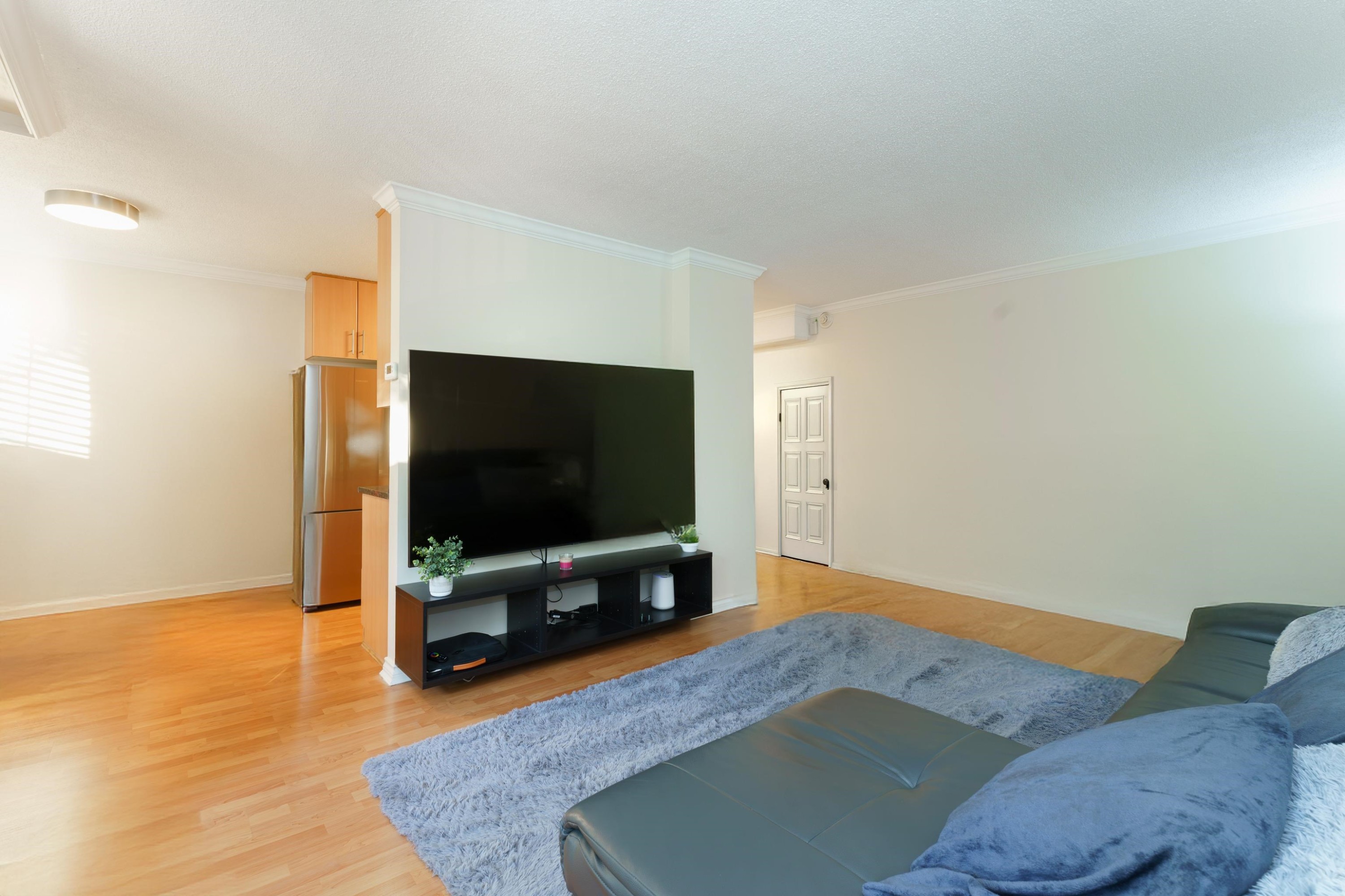 









320


Royal

Avenue, 405,
New Westminster,




BC
V3L 5C6

